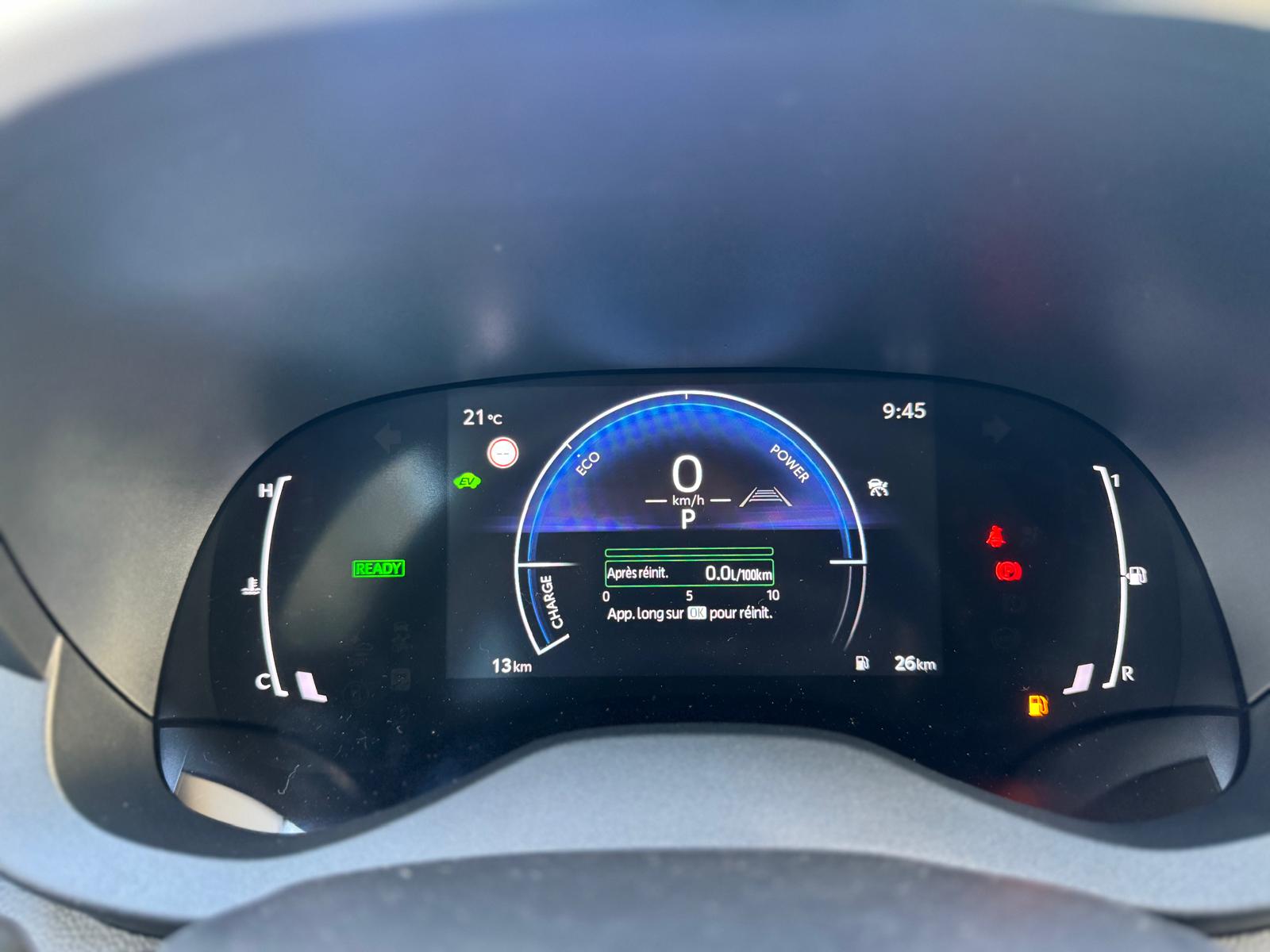 TOYOTA Yaris 1.5 Trend e-CVT-image-17
