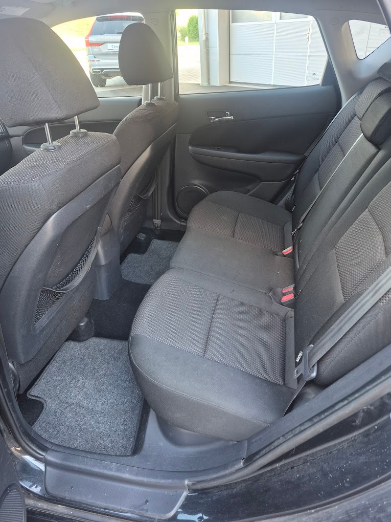 HYUNDAI i30 1.6 Swiss Plus Edition-image-10