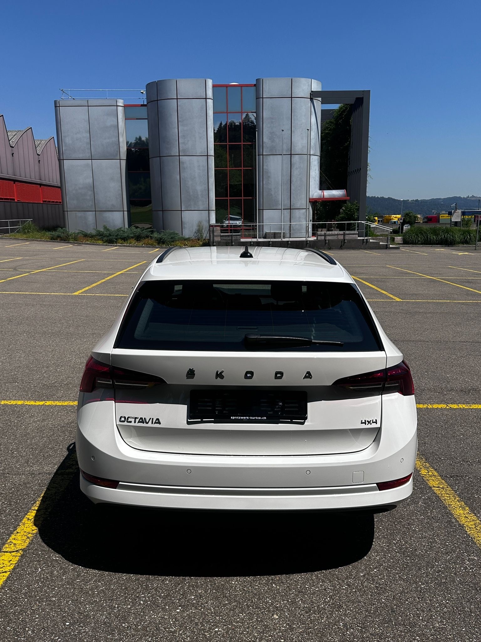 SKODA 2.0 TDI Ambition 4x4 DSG-image-3