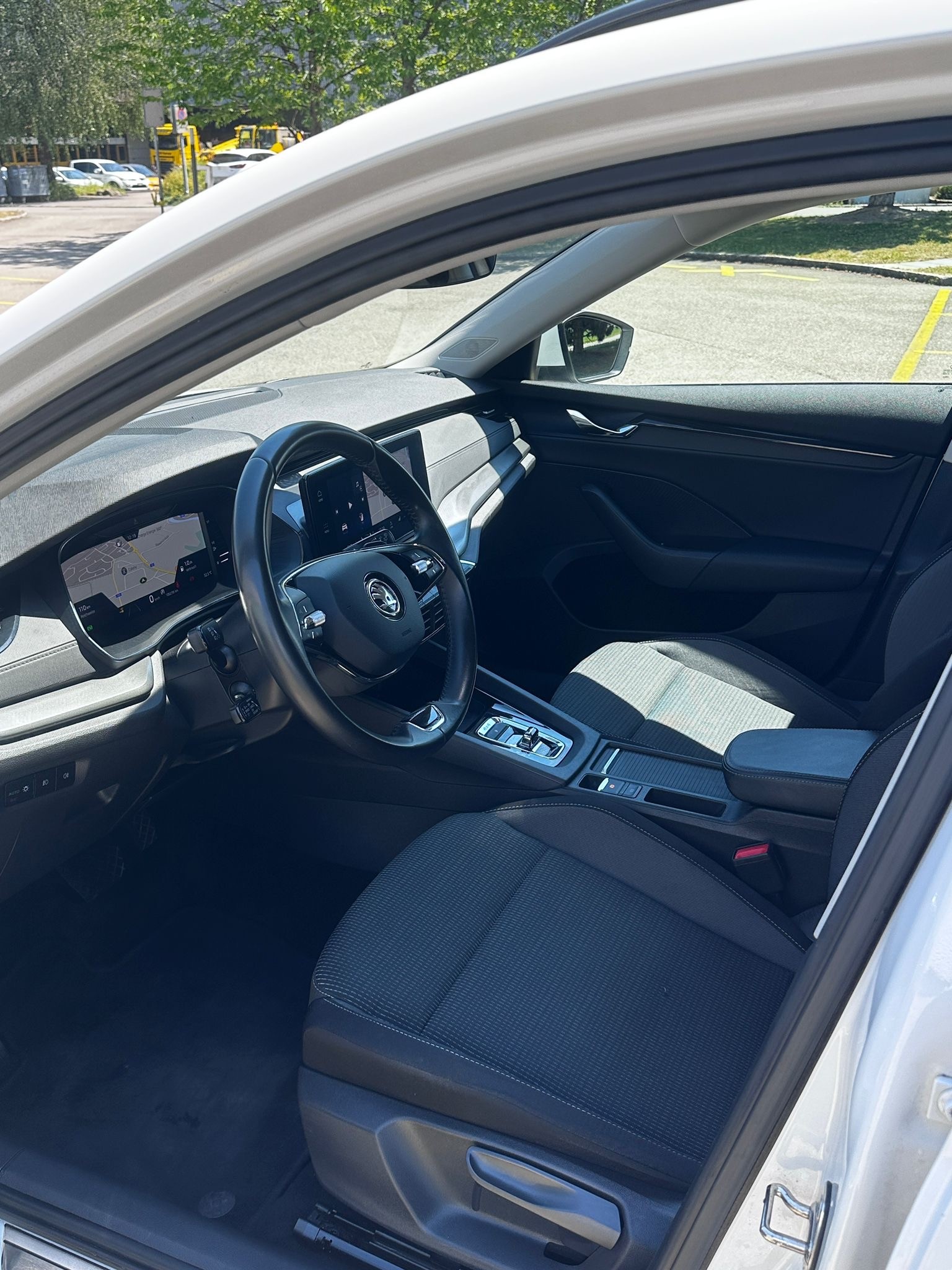 SKODA 2.0 TDI Ambition 4x4 DSG-image-4