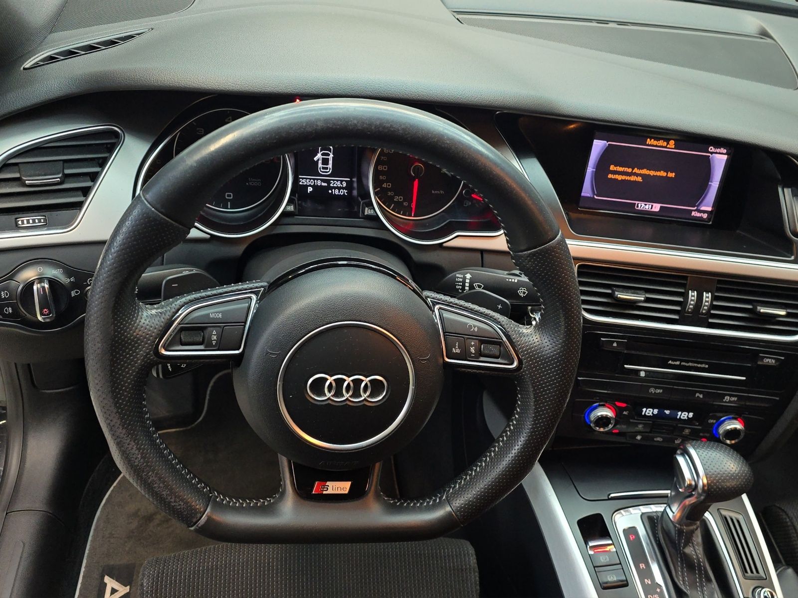 AUDI A5 Coupé 3.0 TDI multitronic CH-Fahrzeug-image-11
