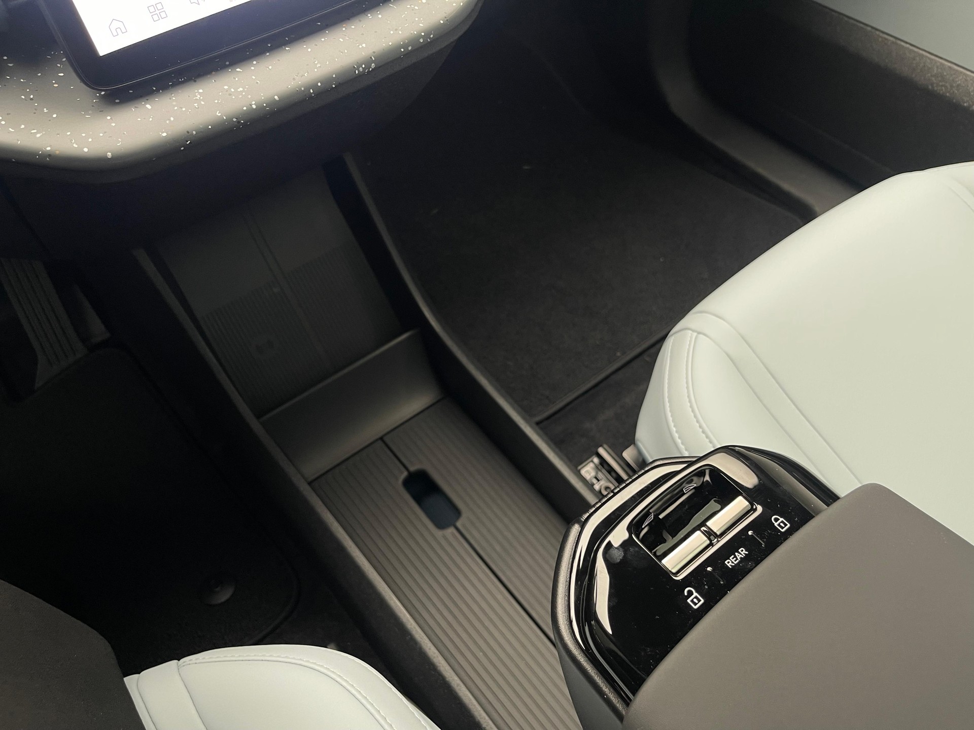 VOLVO EX30 E60 Twin Ultra Performance AWD-image-20