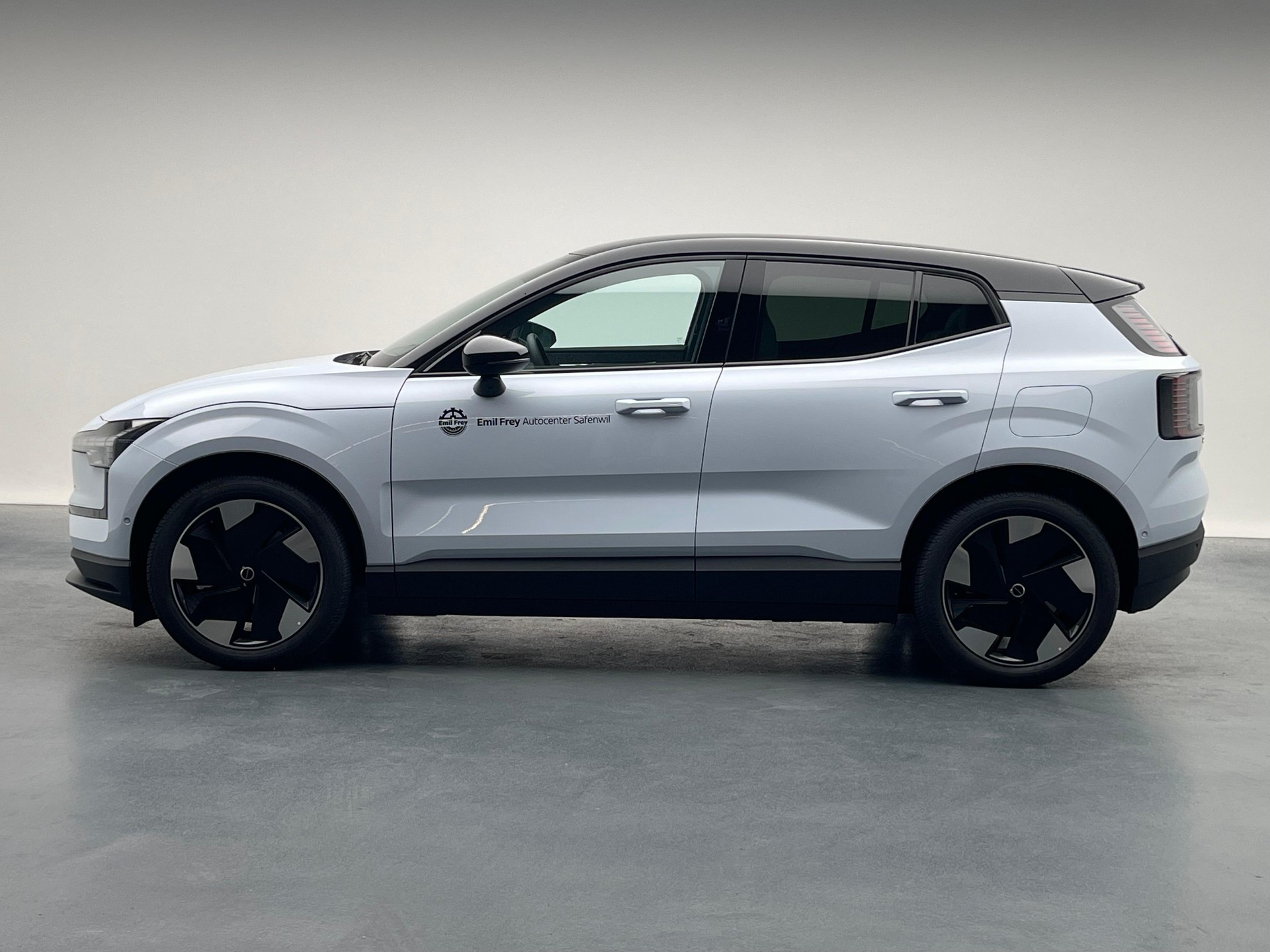 VOLVO EX30 E60 Twin Ultra Performance AWD-image-2