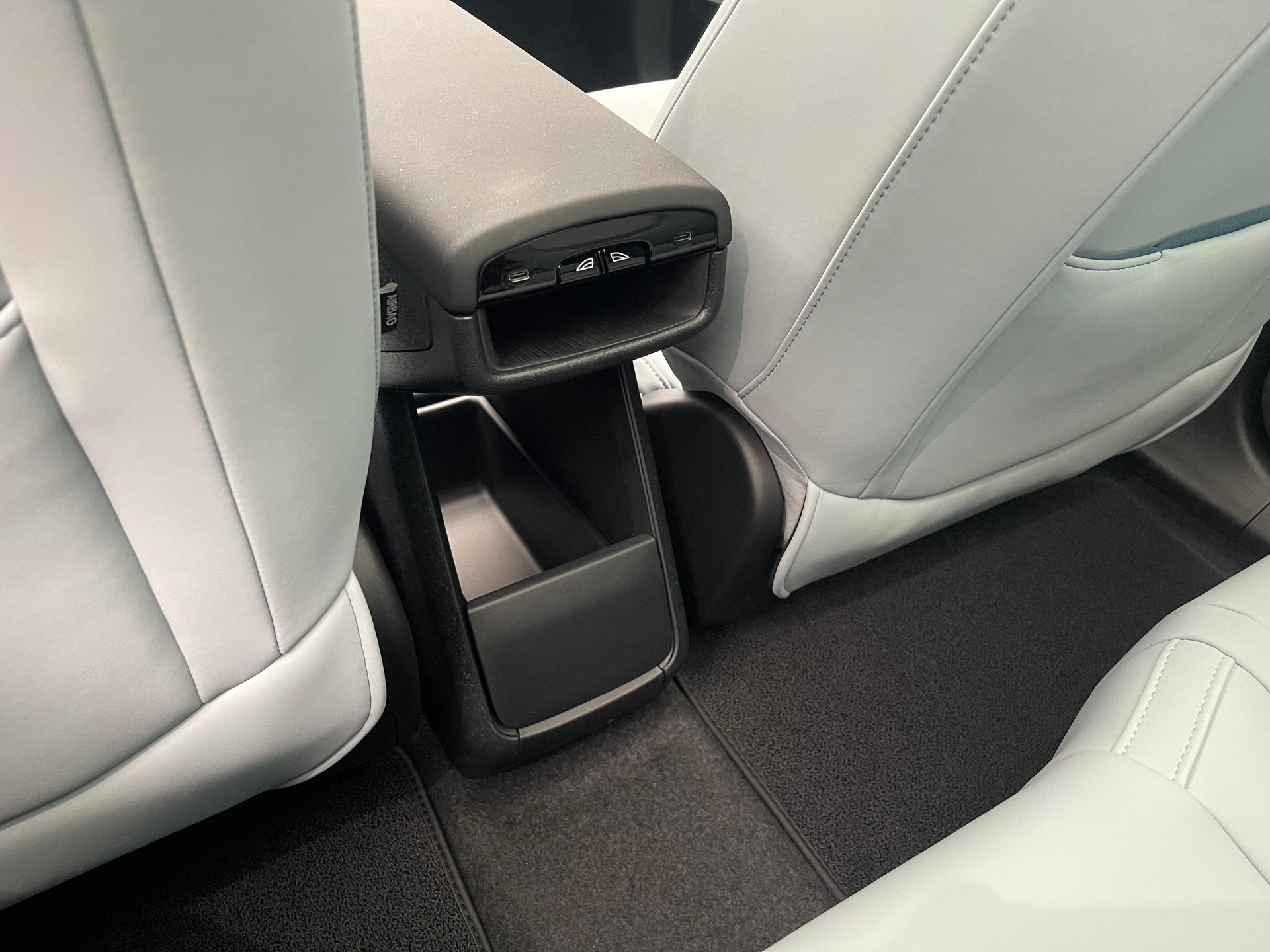 VOLVO EX30 E60 Twin Ultra Performance AWD-image-21