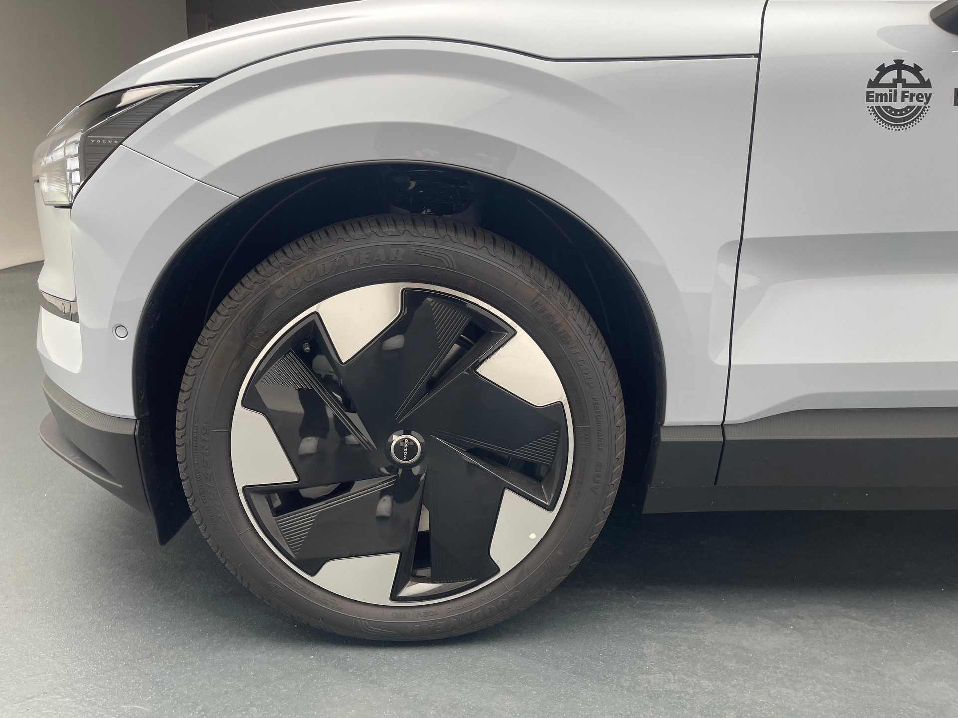 VOLVO EX30 E60 Twin Ultra Performance AWD-image-30