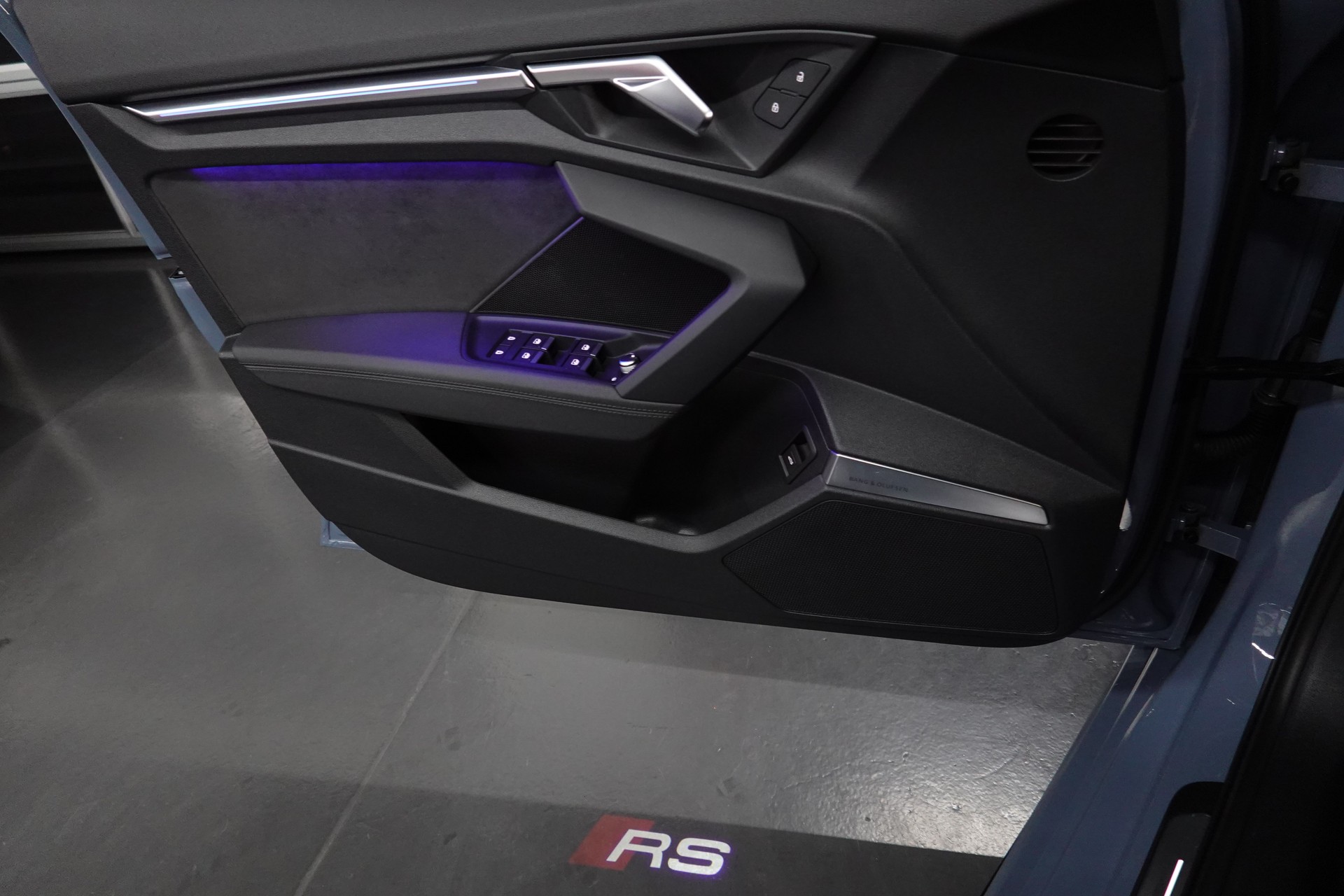 AUDI RS3 SPORTBACK 2.5 TSI QUATTRO S-TRONIC KEMORA EXCLUSIVE FULL ON TOP 20"-image-34