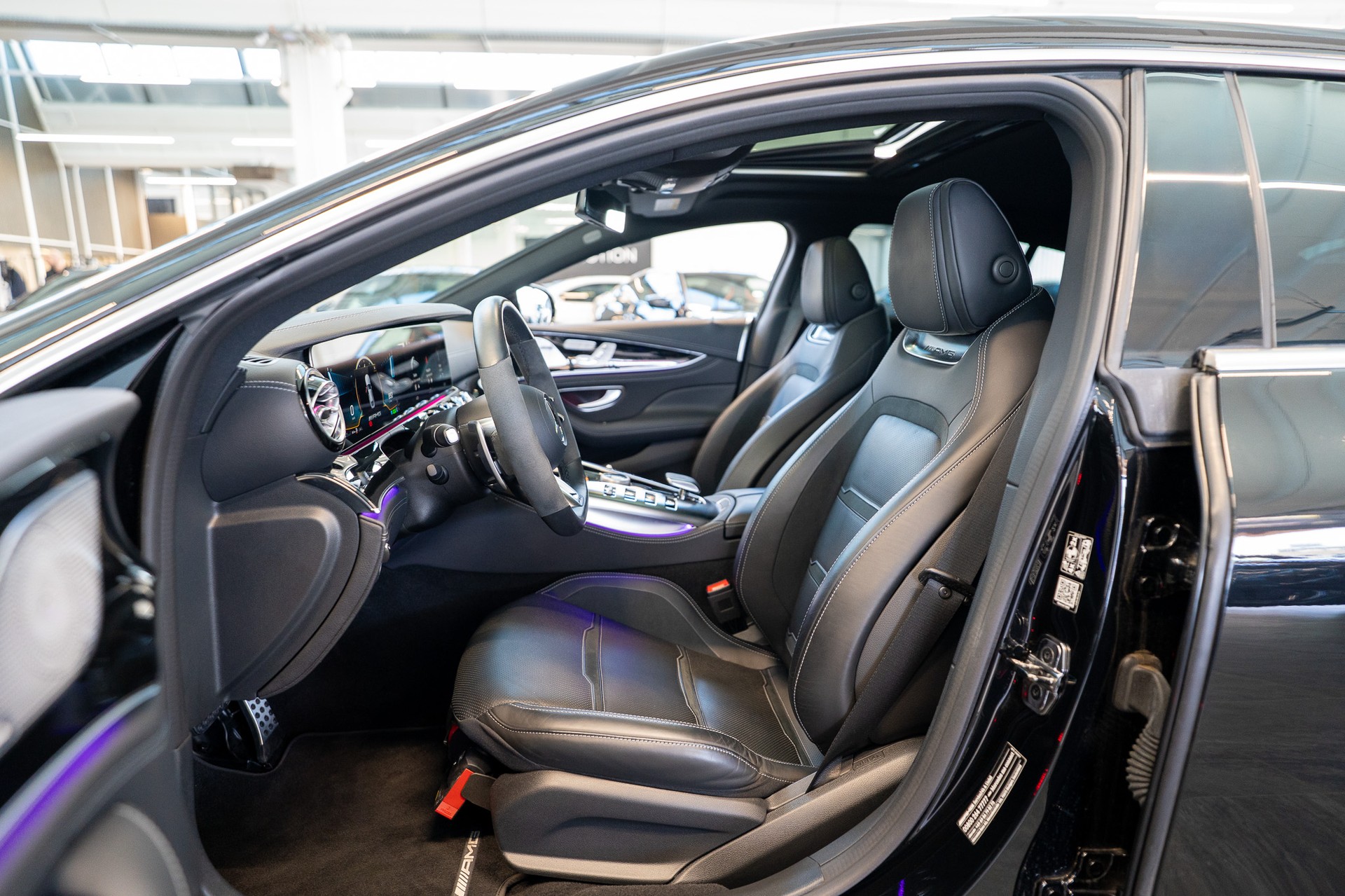 MERCEDES-BENZ AMG GT 53 4matic+ / Facelift / Carbon Keramik Bremsen / Glasdach / 360°Kamera /-image-8