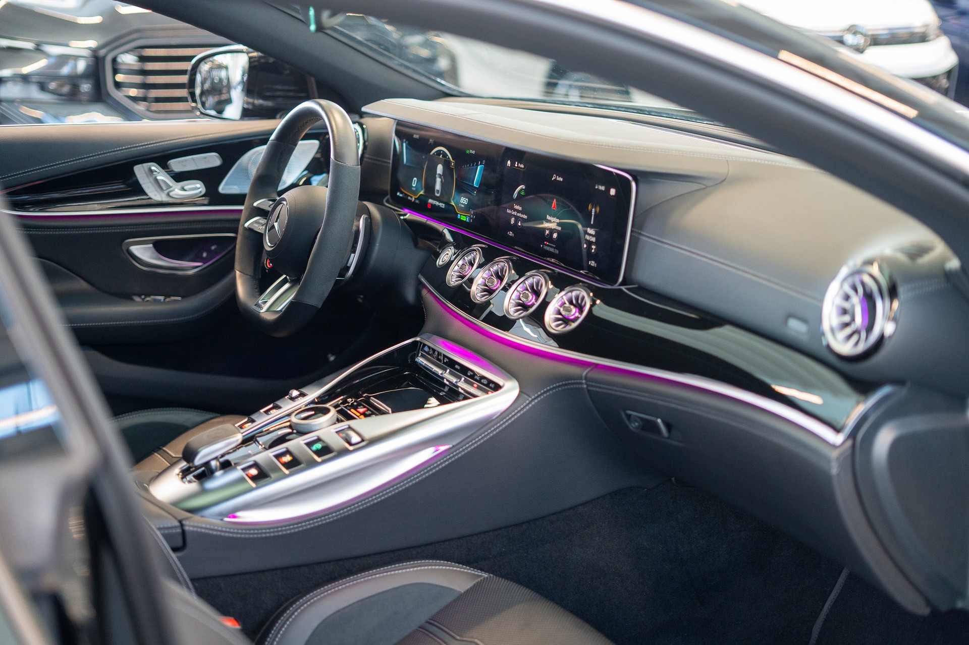 MERCEDES-BENZ AMG GT 53 4matic+ / Facelift / Carbon Keramik Bremsen / Glasdach / 360°Kamera /-image-16