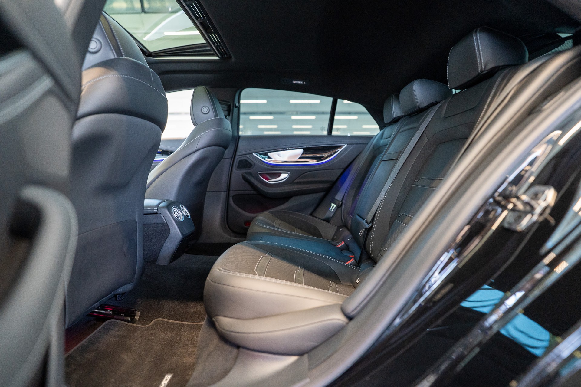 MERCEDES-BENZ AMG GT 53 4matic+ / Facelift / Carbon Keramik Bremsen / Glasdach / 360°Kamera /-image-13