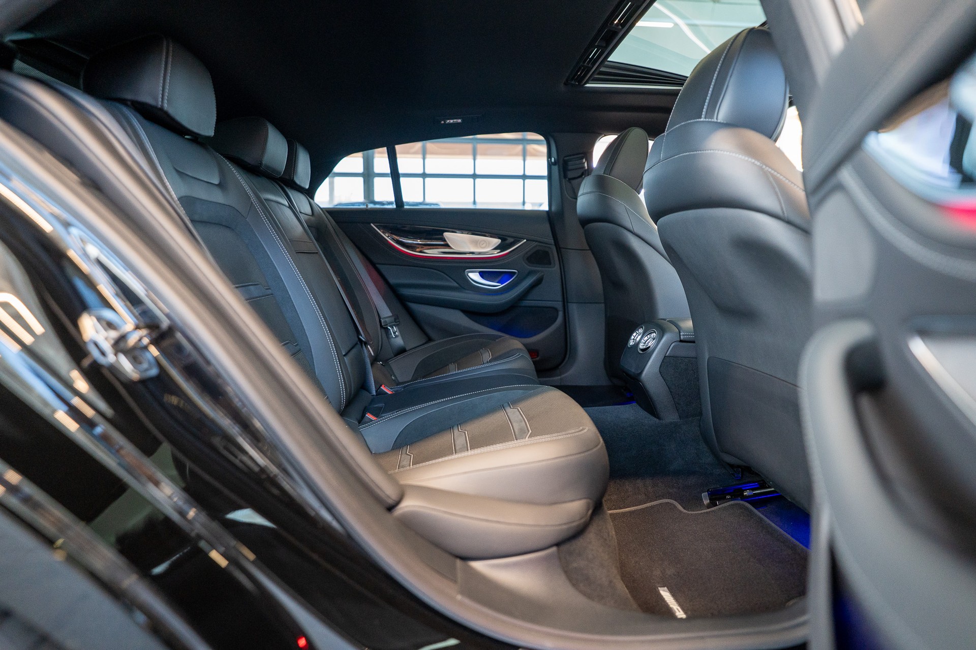MERCEDES-BENZ AMG GT 53 4matic+ / Facelift / Carbon Keramik Bremsen / Glasdach / 360°Kamera /-image-14