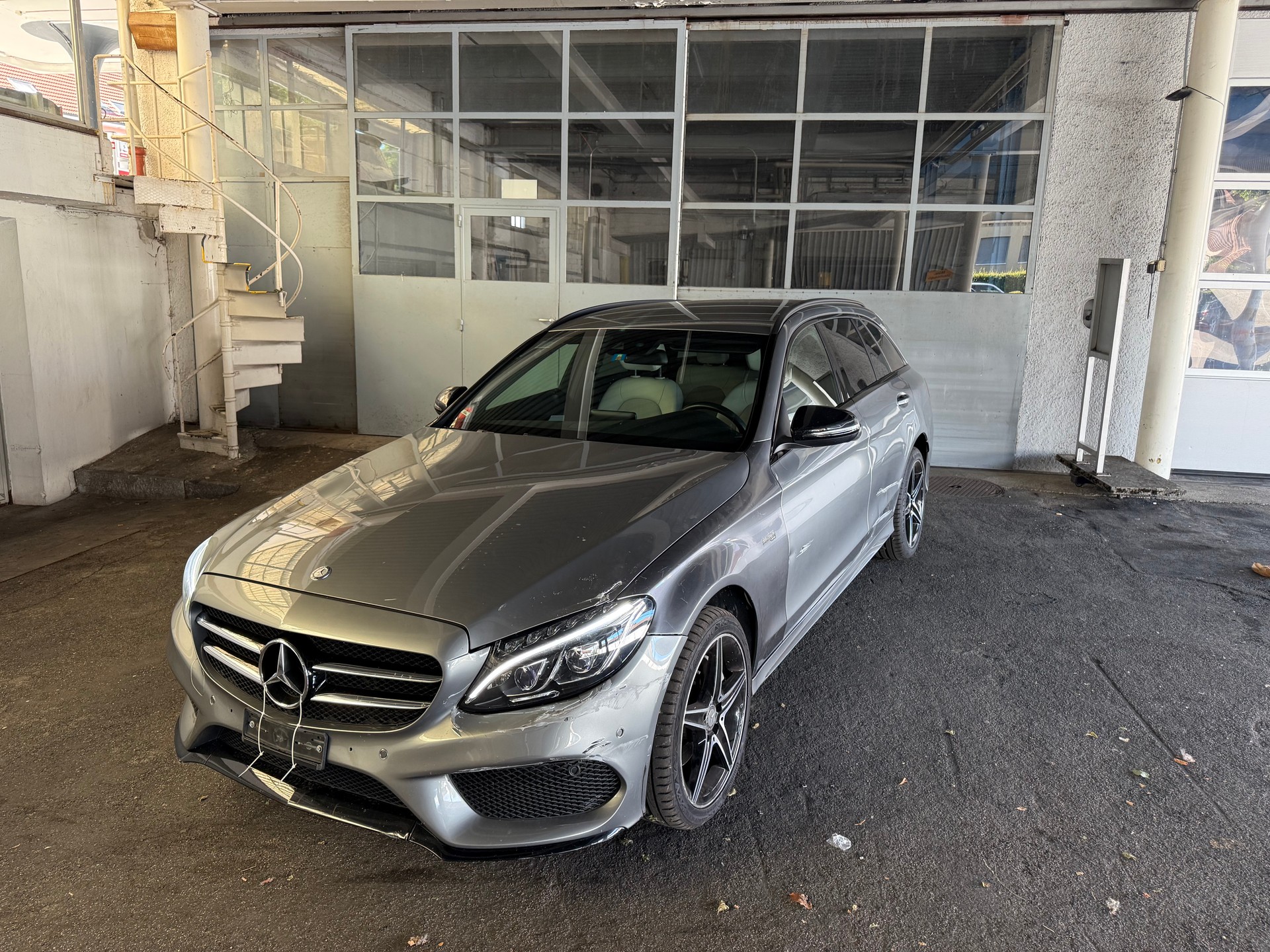 MERCEDES-BENZ C 220 BlueTEC AMG Line-image-1