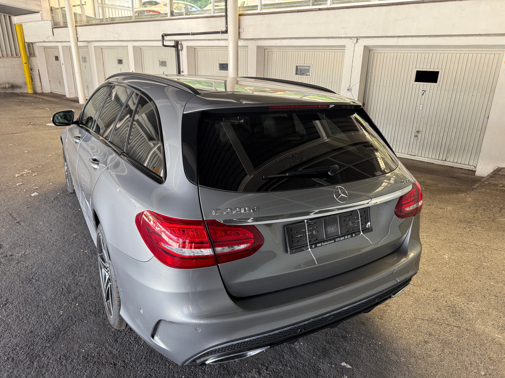 MERCEDES-BENZ C 220 BlueTEC AMG Line-image-2