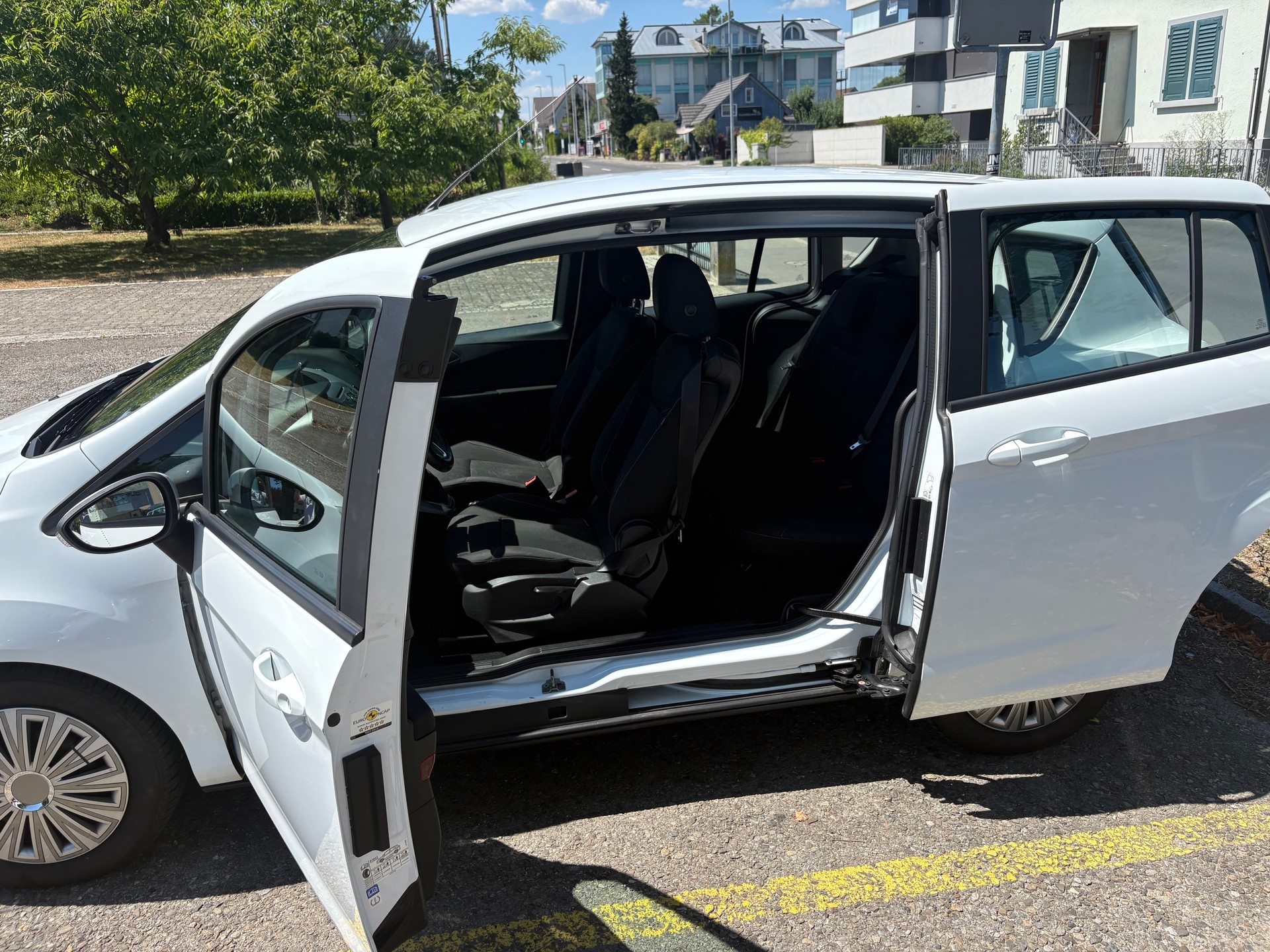 FORD B-Max 1.0 SCTi Titanium-image-2