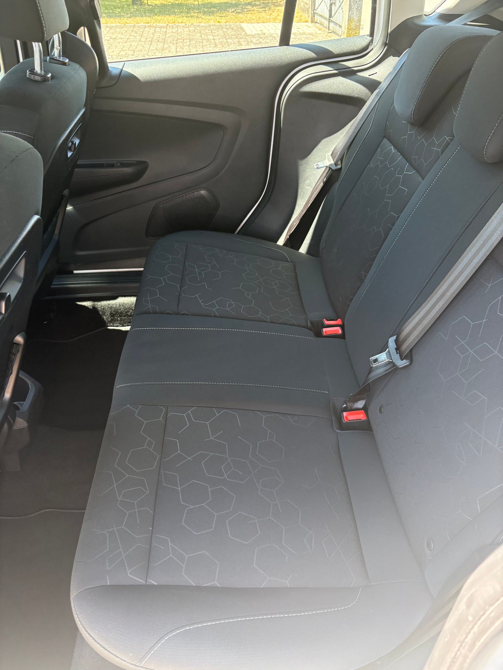 FORD B-Max 1.0 SCTi Titanium-image-5
