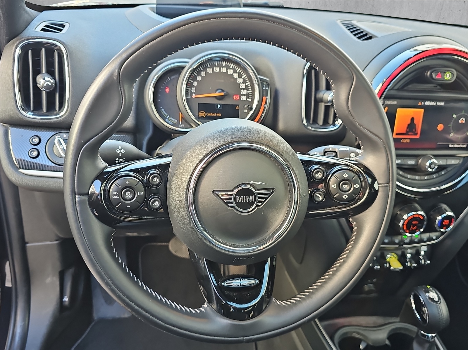 MINI Countryman Cooper S E ALL4 PHEV Steptronic-image-9