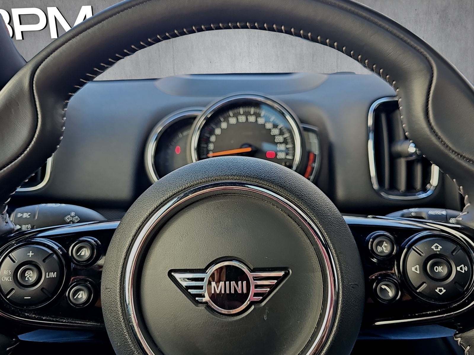 MINI Countryman Cooper S E ALL4 PHEV Steptronic-image-16