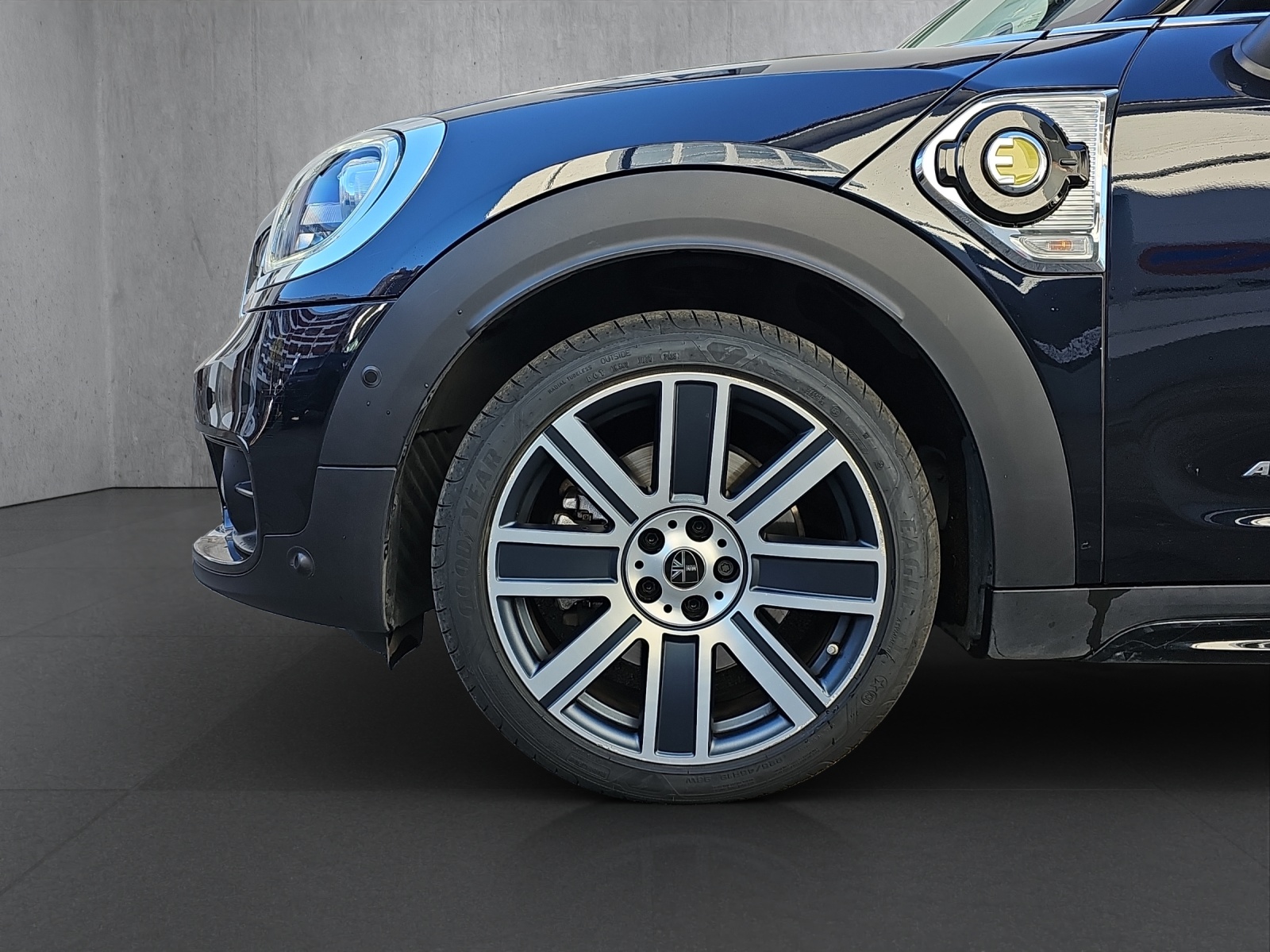 MINI Countryman Cooper S E ALL4 PHEV Steptronic-image-6