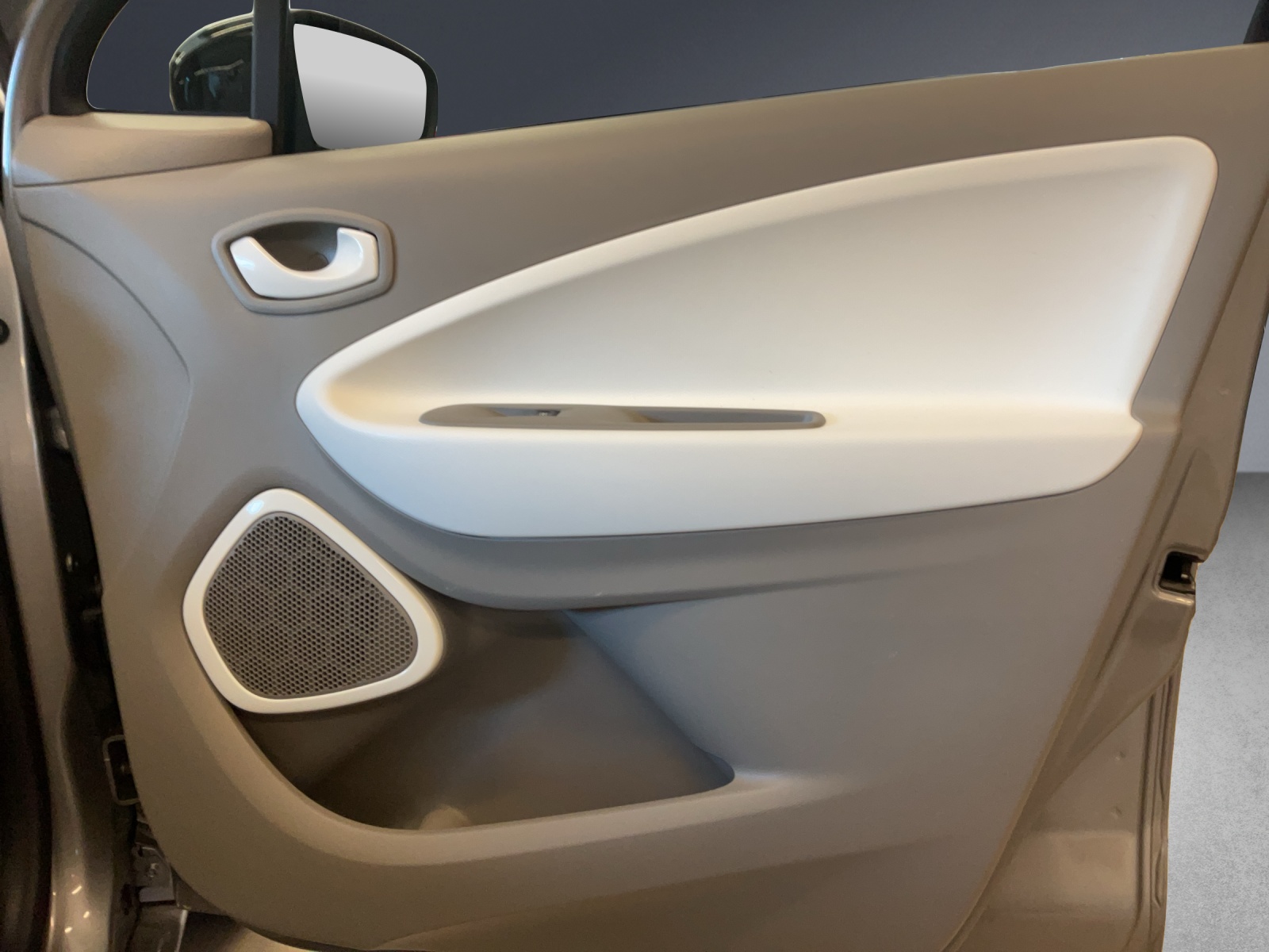 RENAULT Zoe FP Intens R90-image-8