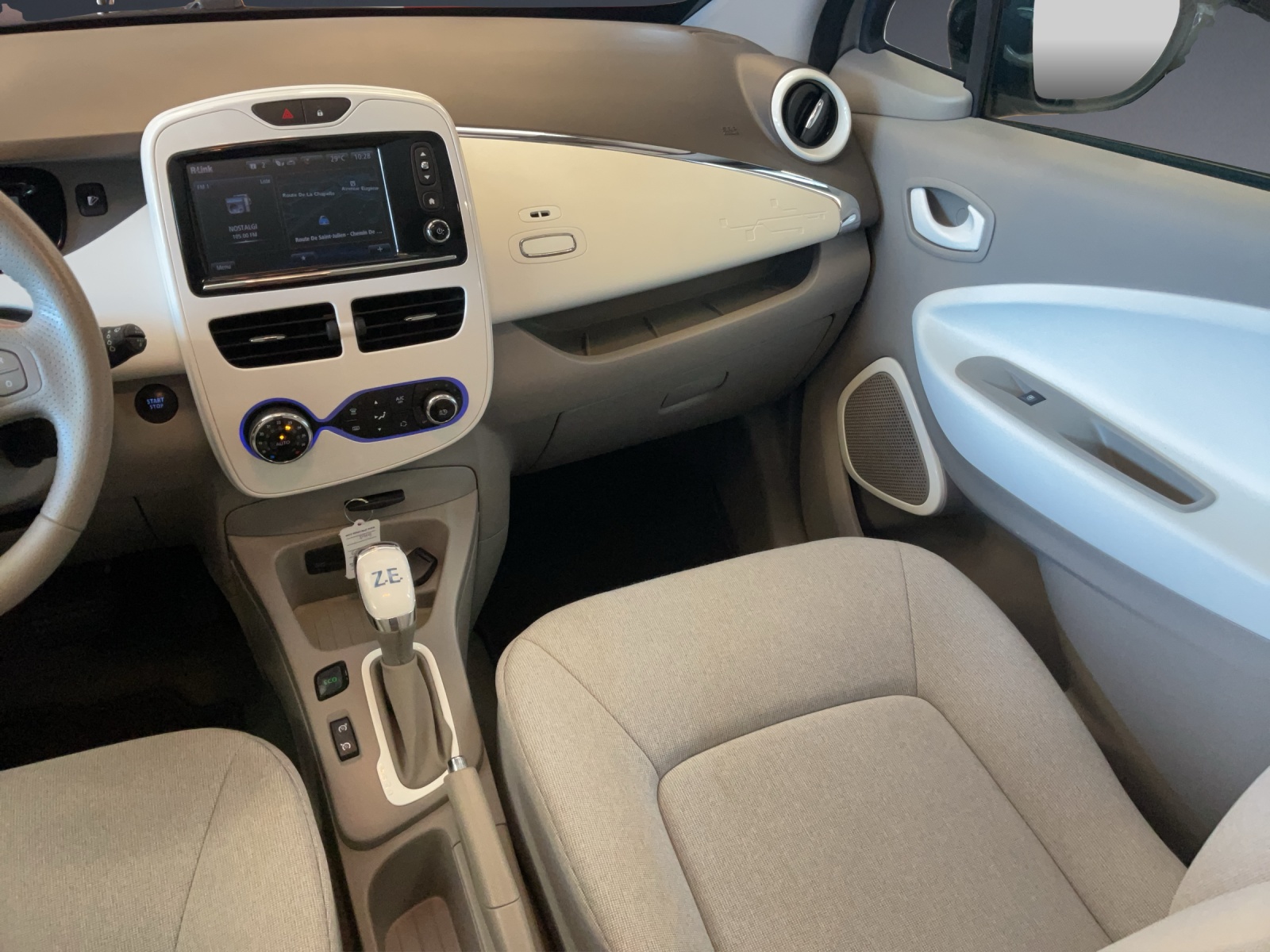 RENAULT Zoe FP Intens R90-image-10