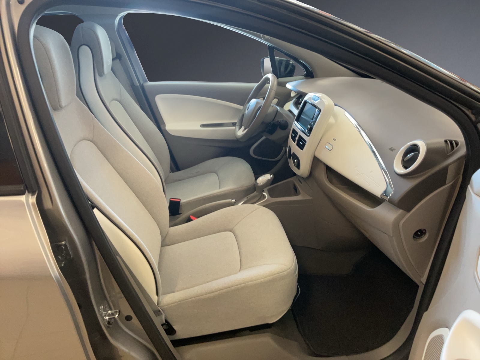 RENAULT Zoe FP Intens R90-image-7