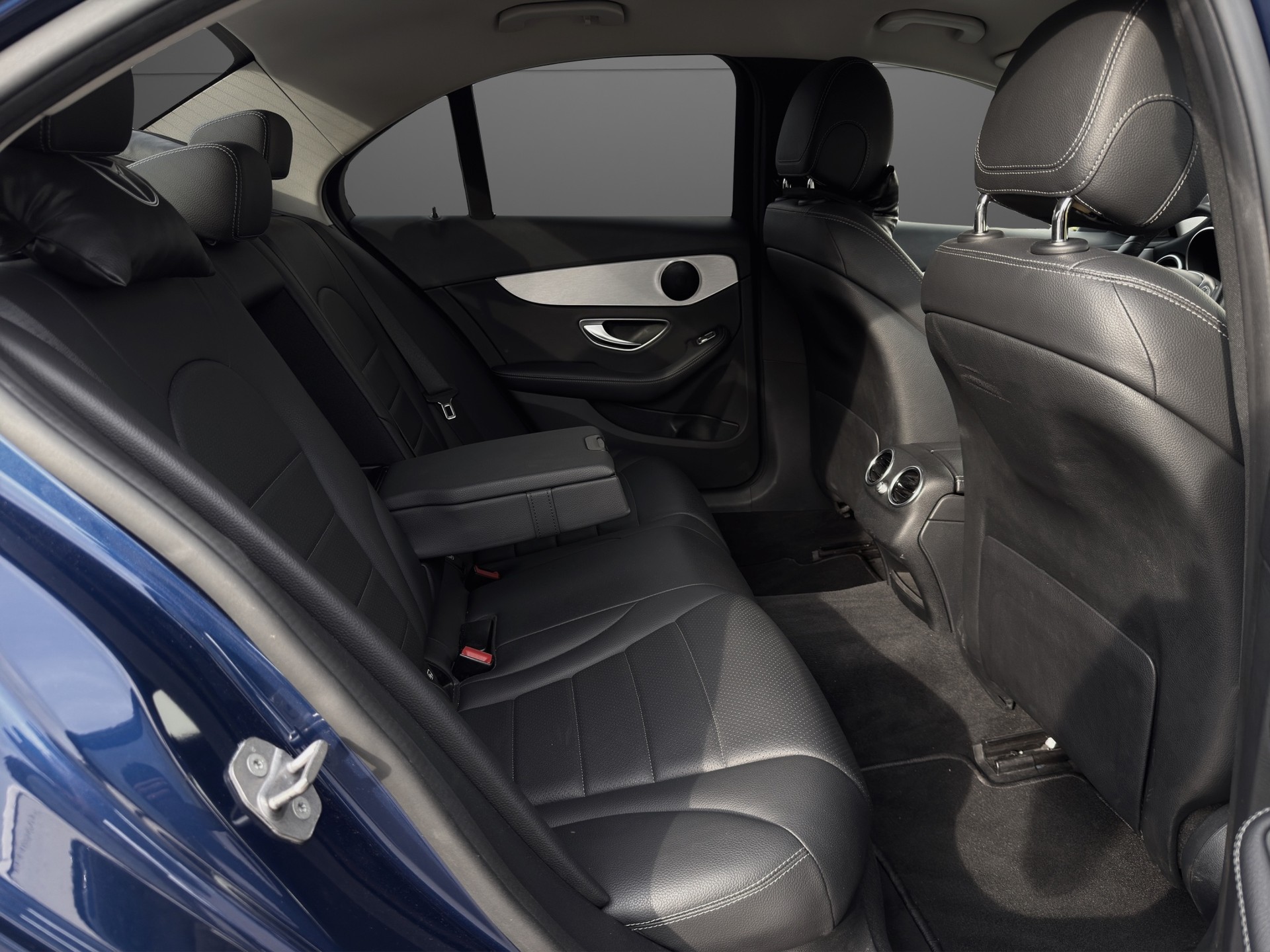 MERCEDES-BENZ C 180 Avantgarde 9G-Tronic-image-8
