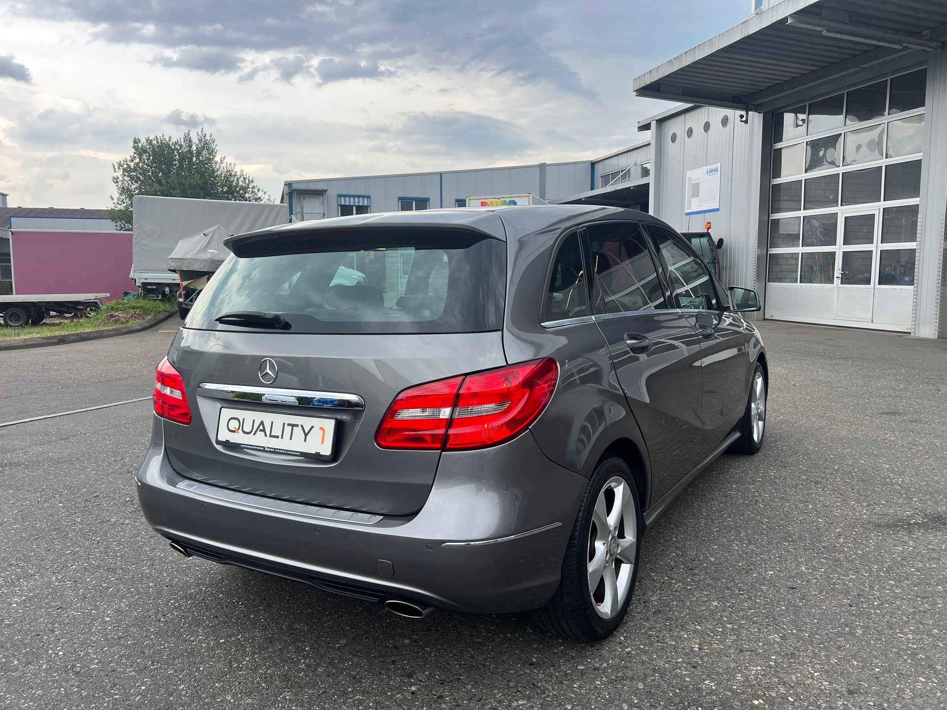 MERCEDES-BENZ B 200 7G-DCT-image-6