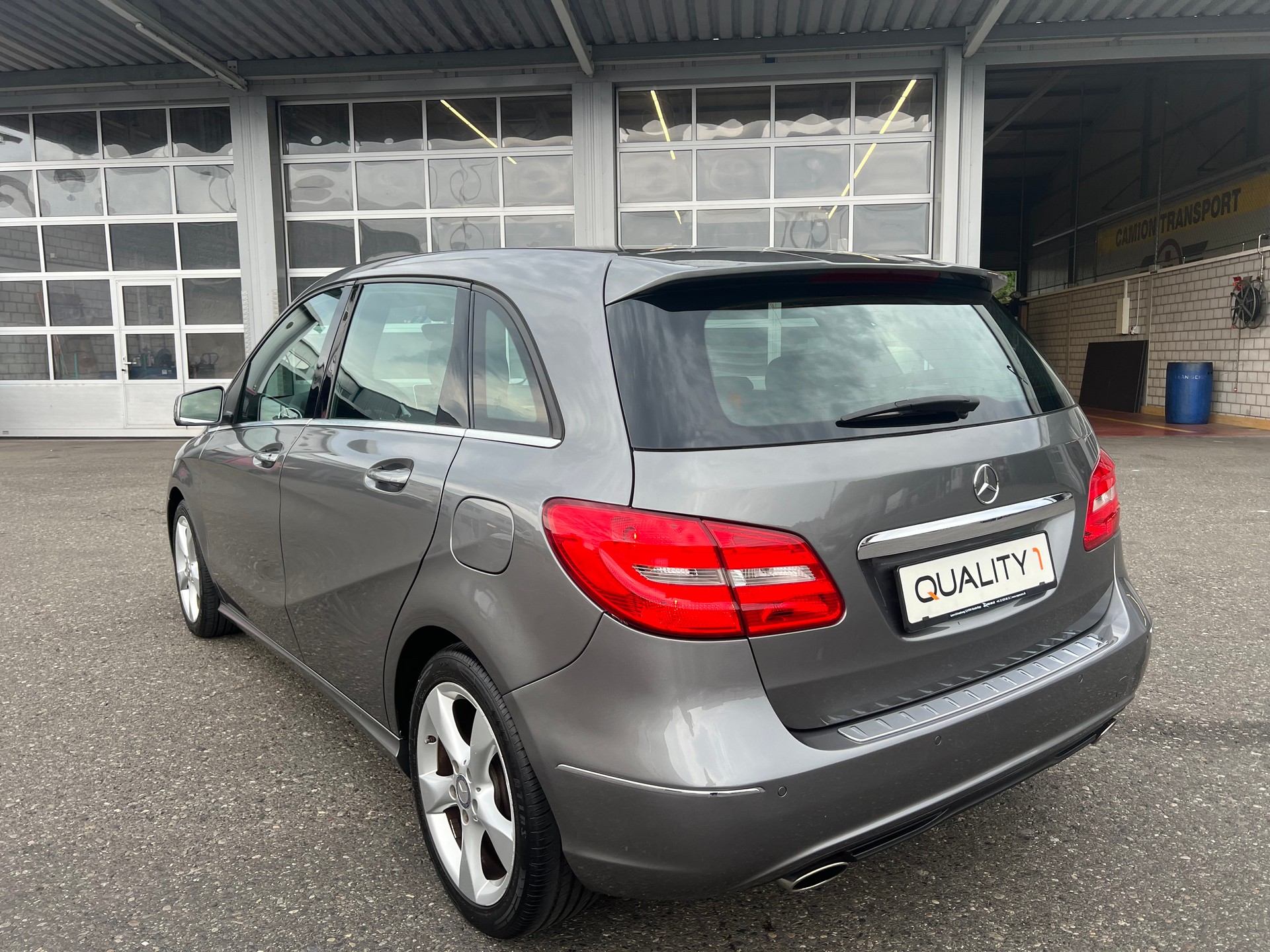 MERCEDES-BENZ B 200 7G-DCT-image-5