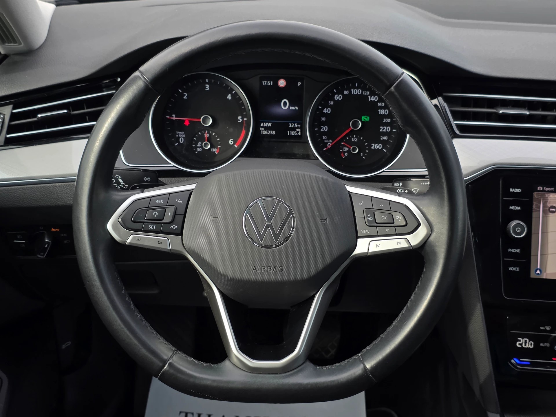VW Passat 2.0 TDI BMT Business DSG * CH-Fahrzeug * inkl. 1 Jahr Garantie *-image-12