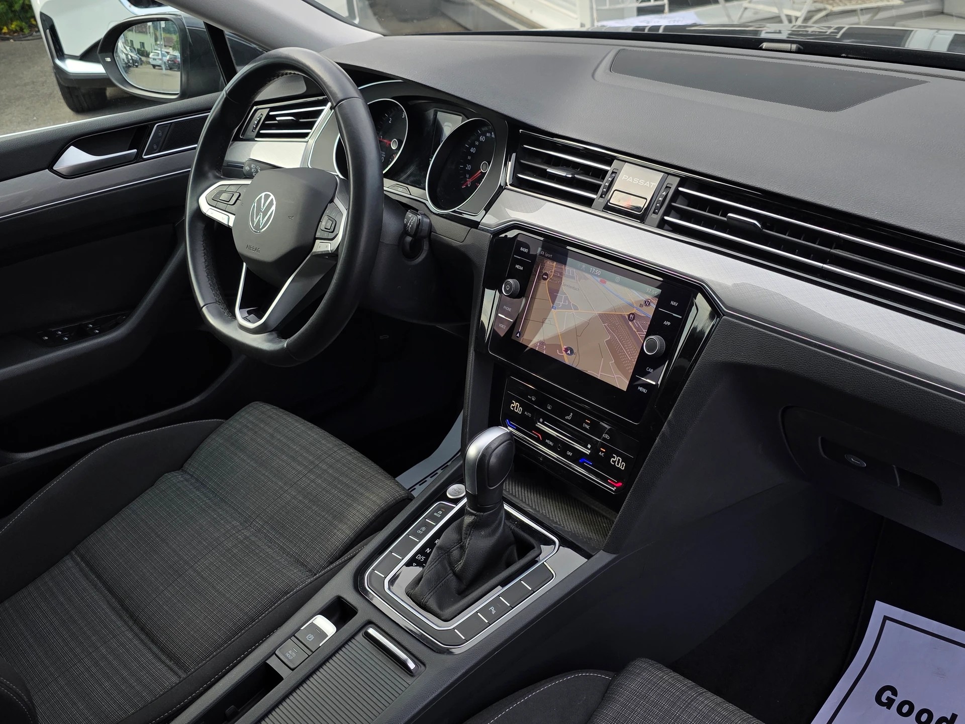 VW Passat 2.0 TDI BMT Business DSG * CH-Fahrzeug * inkl. 1 Jahr Garantie *-image-16