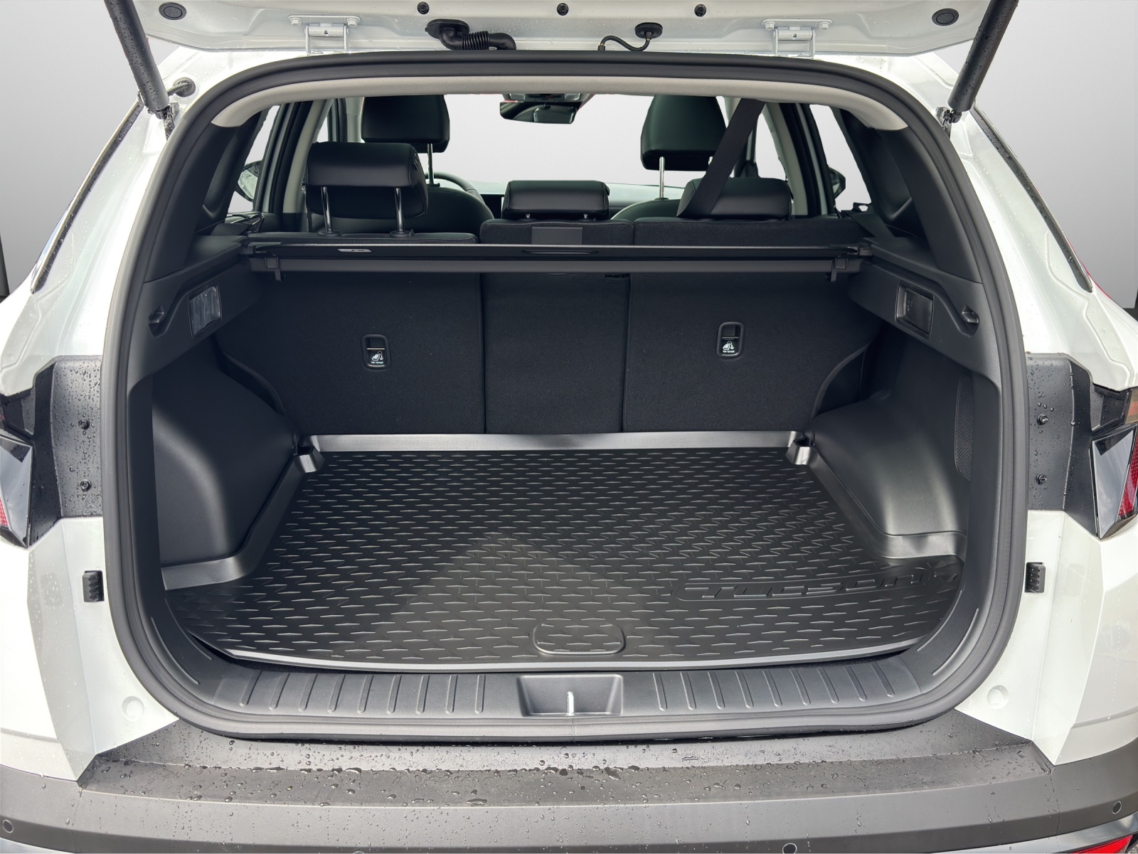 HYUNDAI Tucson 1.6 T-GDi HEV Vertex Swiss Edition 4WD MY27-image-15