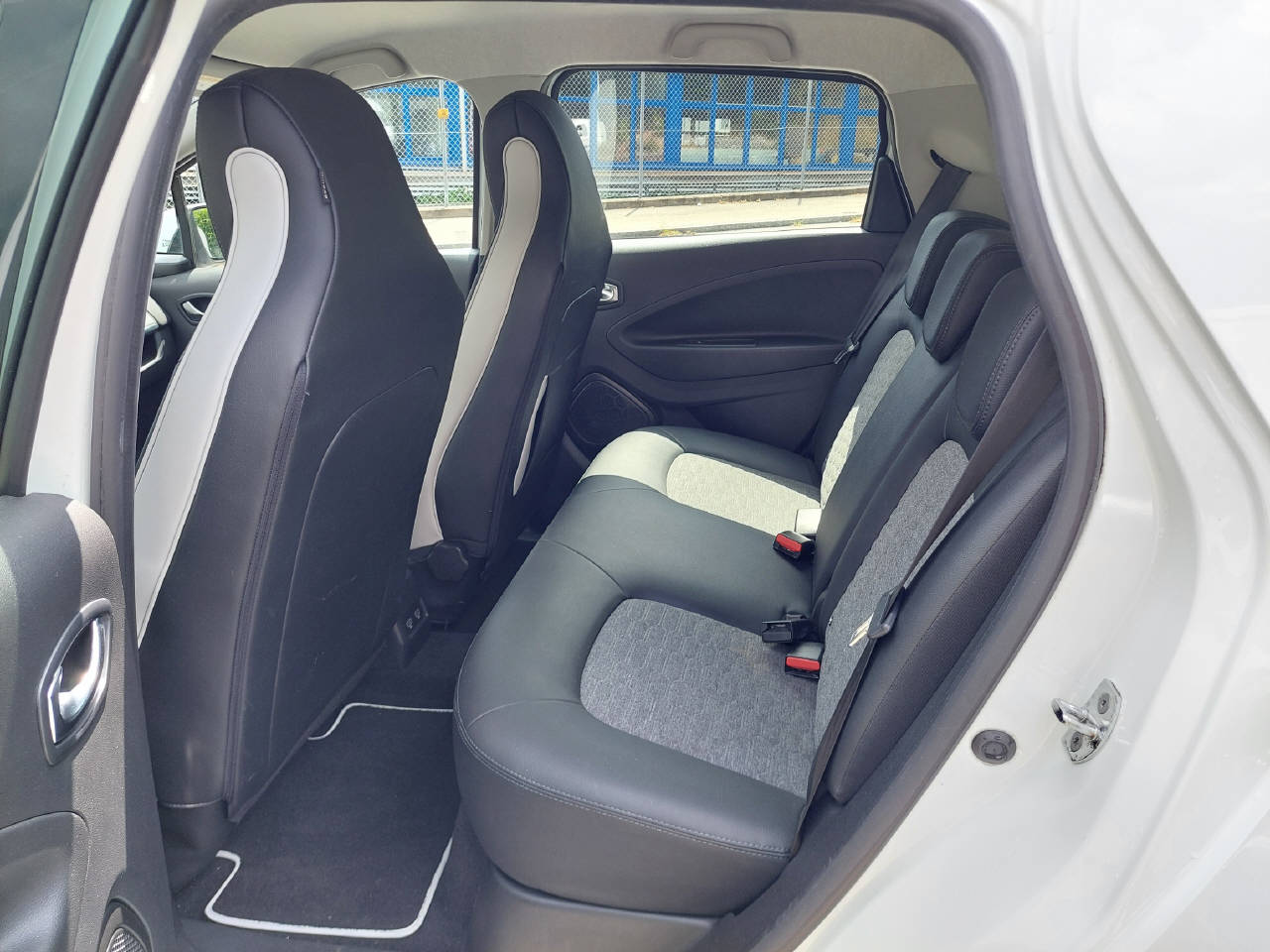 RENAULT Zoe R135 Intens (Batteriemiete)-image-5