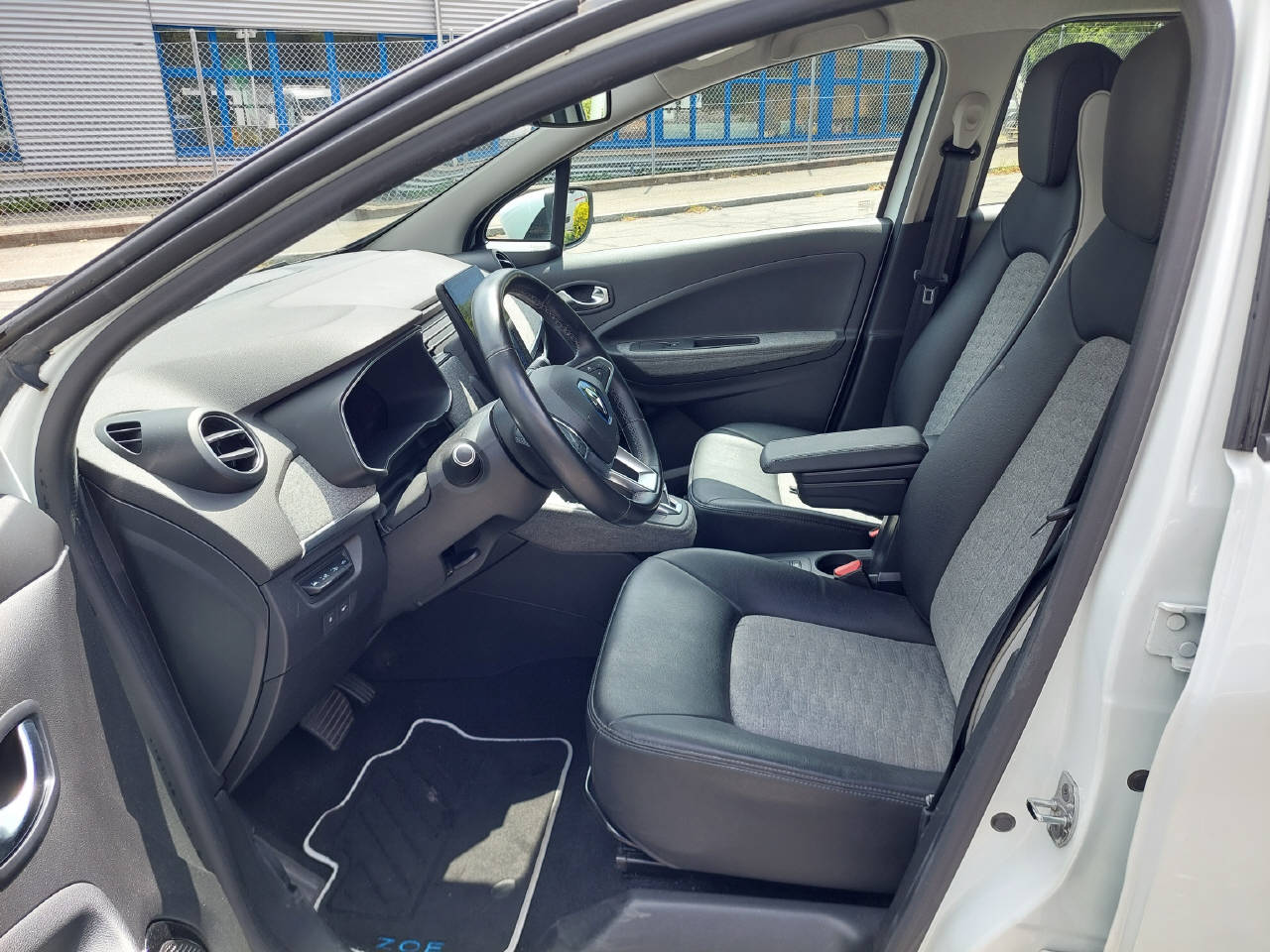 RENAULT Zoe R135 Intens (Batteriemiete)-image-4