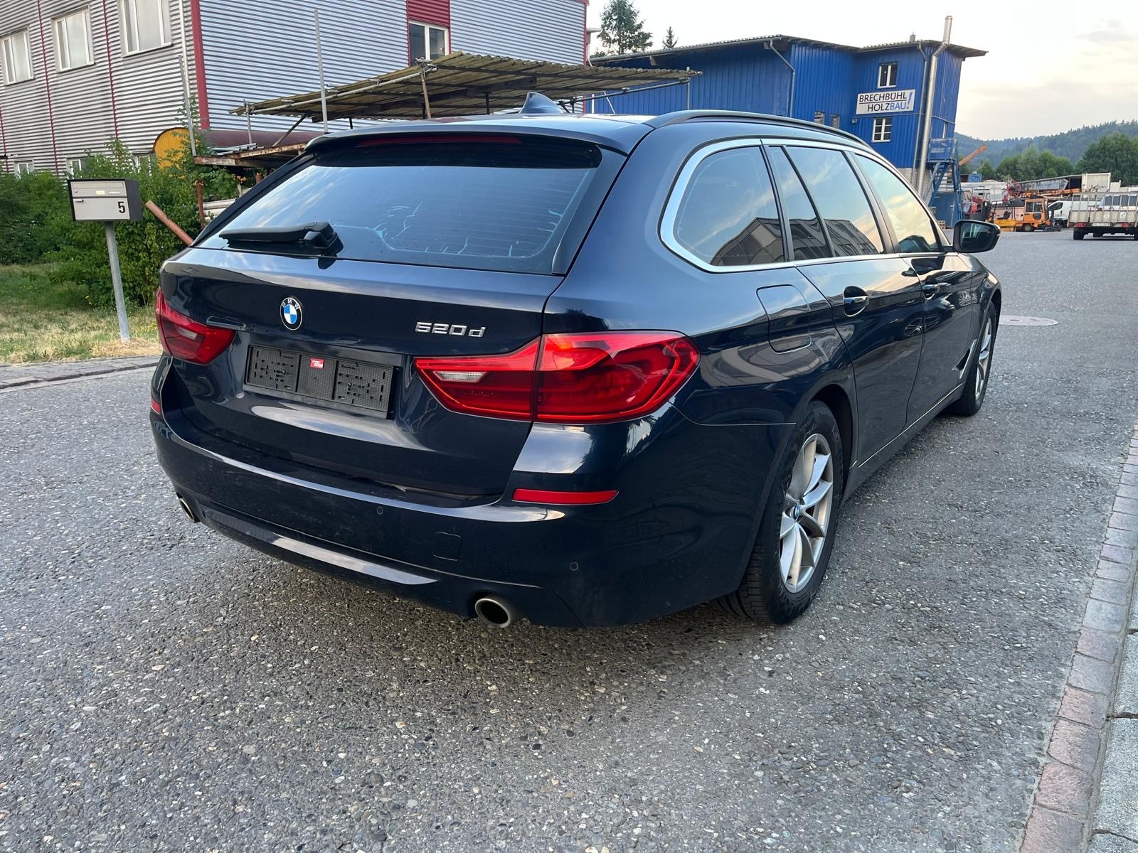 BMW 520d Touring Steptronic-image-7
