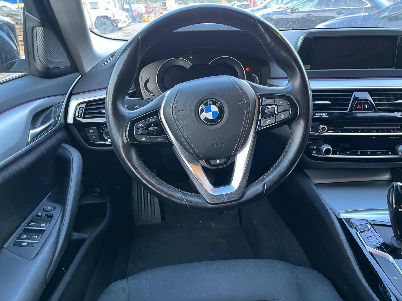 BMW 520d Touring Steptronic-image-9