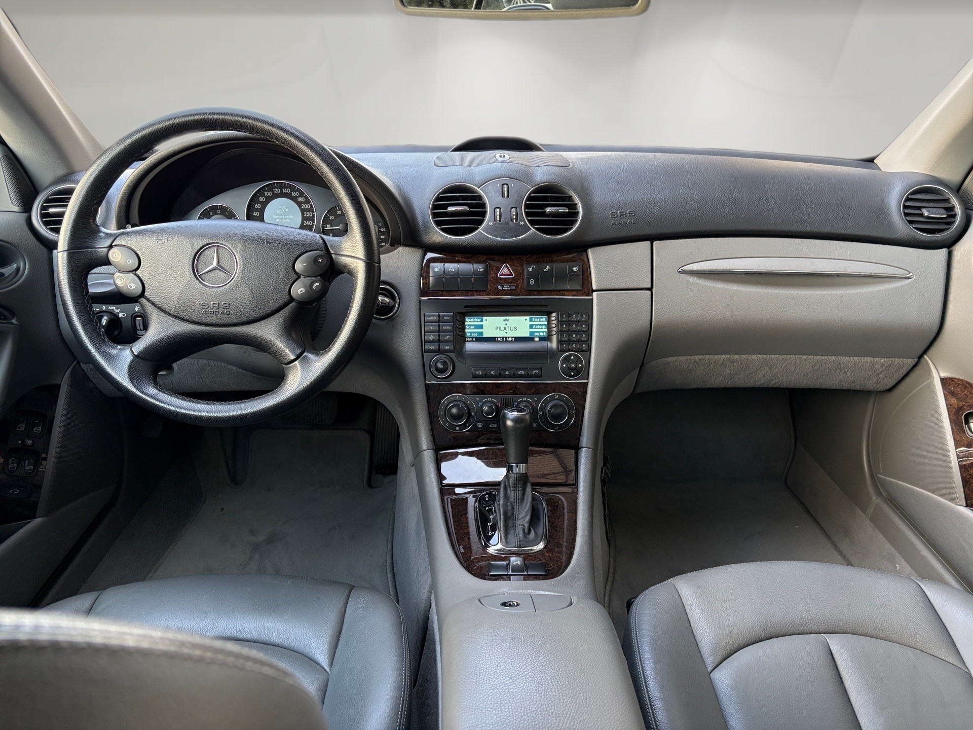 MERCEDES-BENZ CLK 200 Kompressor Elégance-image-12