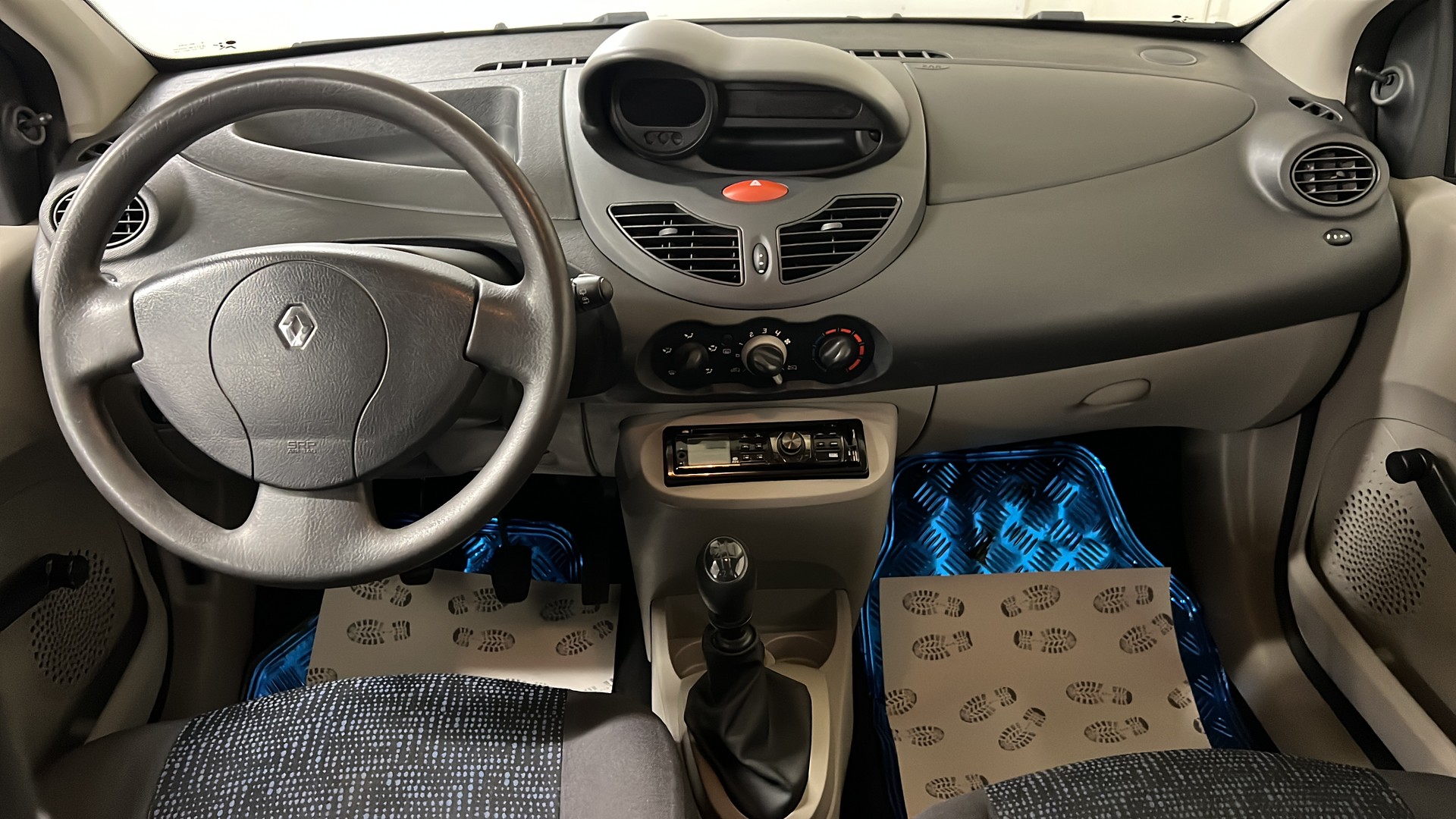RENAULT Twingo 1.2 Authentique-image-10