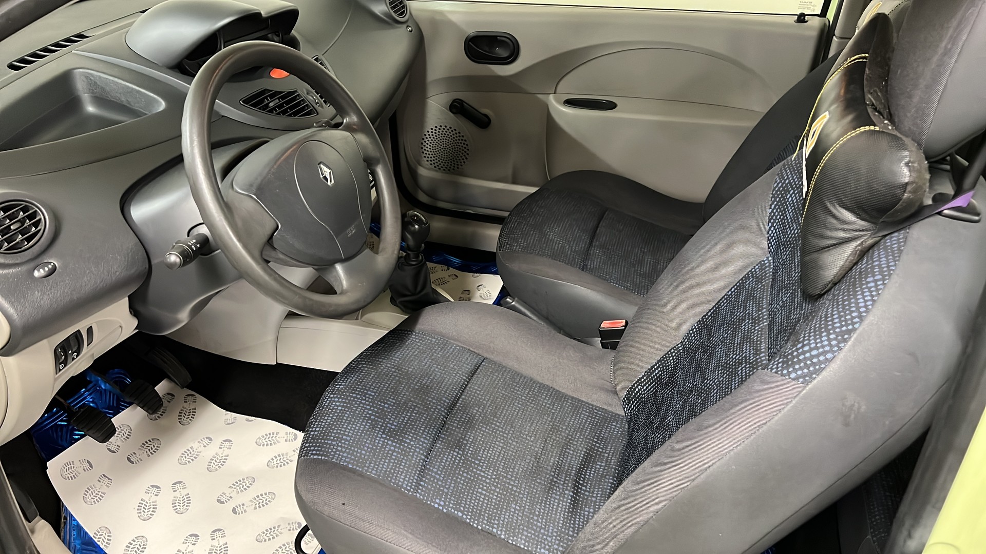 RENAULT Twingo 1.2 Authentique-image-9