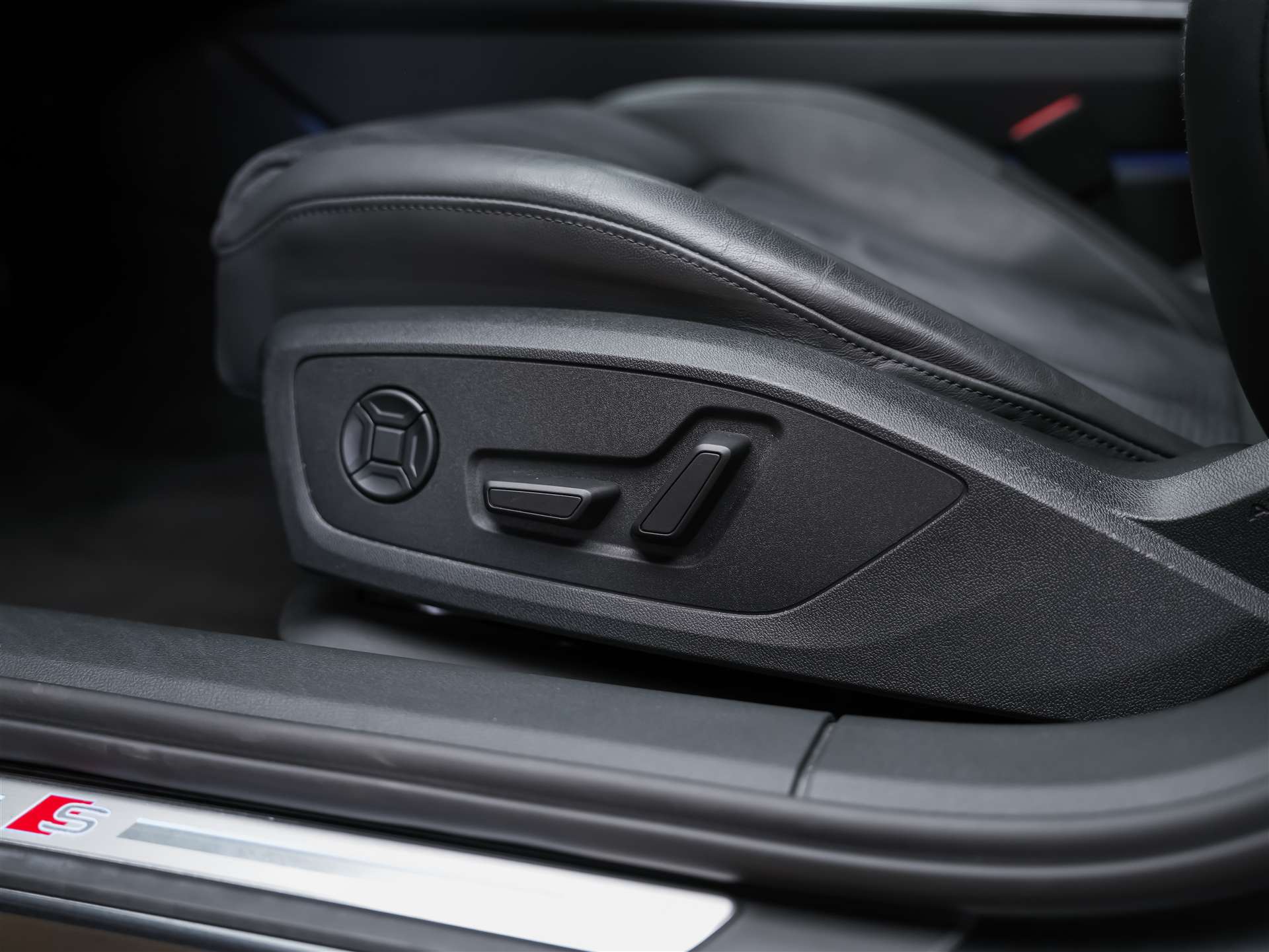 AUDI S6 Limousine 3.0 TDI quattro tiptronic *Head Up*Matrix LED Scheinwerfer*Bang&Olufsen*-image-30