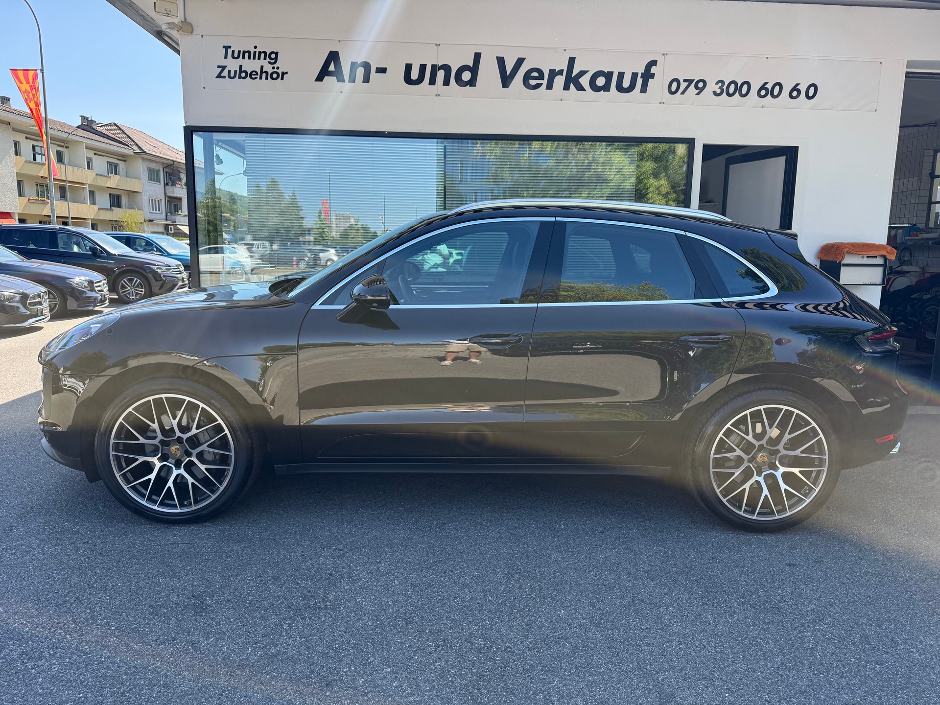 PORSCHE Macan S PDK-showroom-element-3