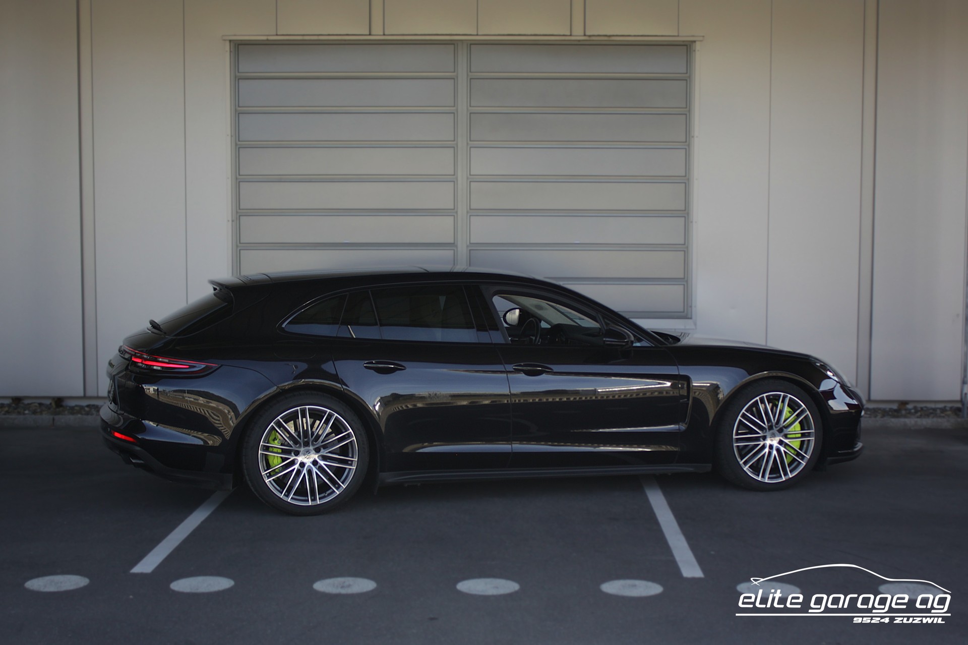 PORSCHE Panamera Turbo S E-Hybrid Sport Turismo PDK-image-4