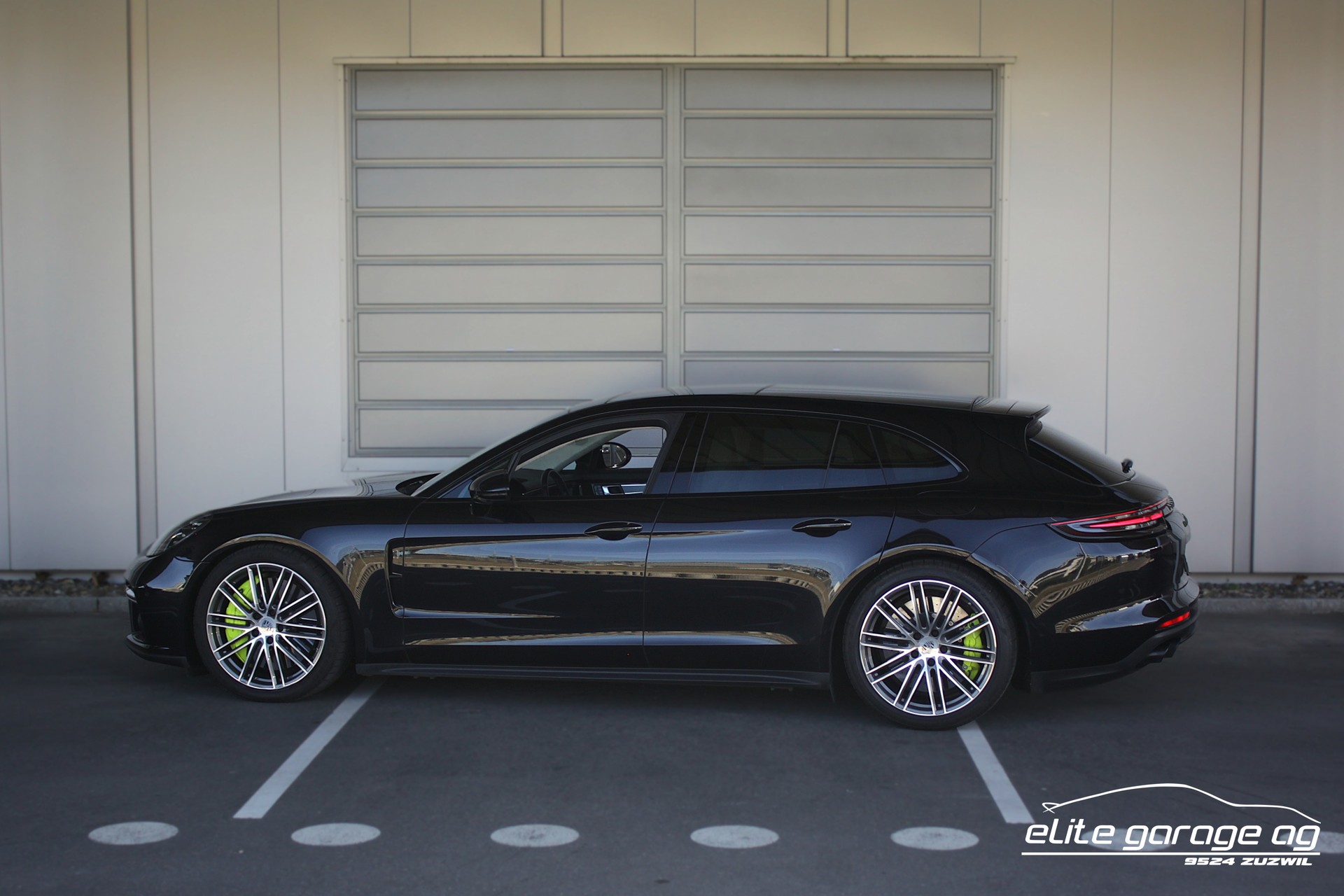 PORSCHE Panamera Turbo S E-Hybrid Sport Turismo PDK-image-2