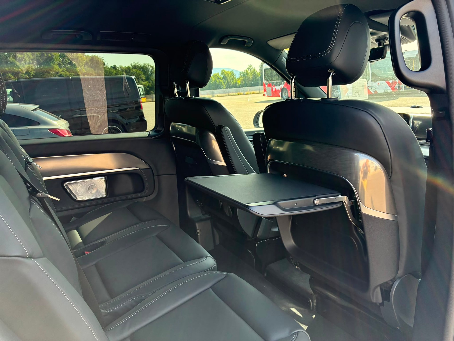 MERCEDES-BENZ V 300 d Exclusive L SWISS EDITION 4MATIC-image-8