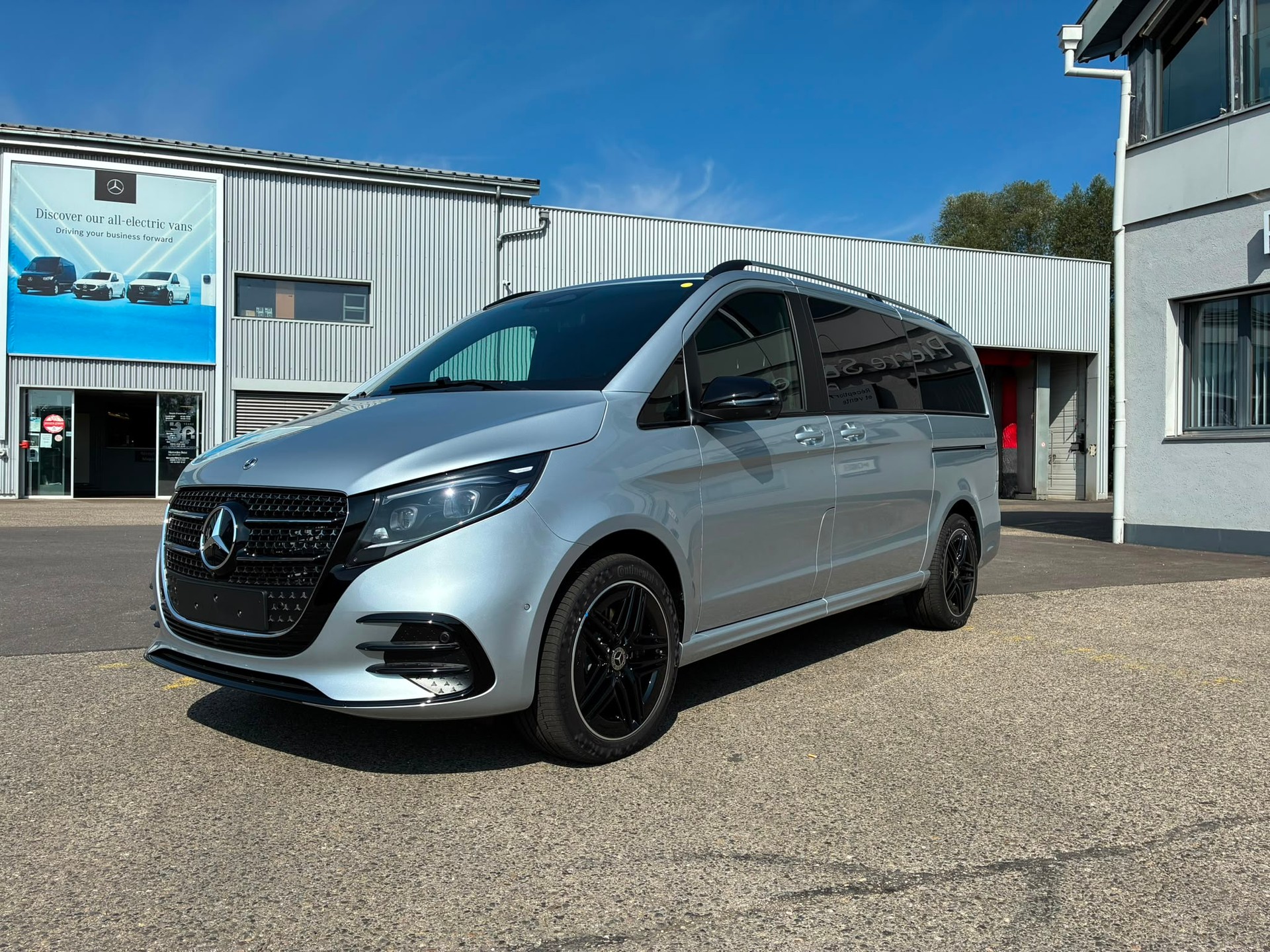 MERCEDES-BENZ V 300 d Exclusive L SWISS EDITION 4MATIC-image-0