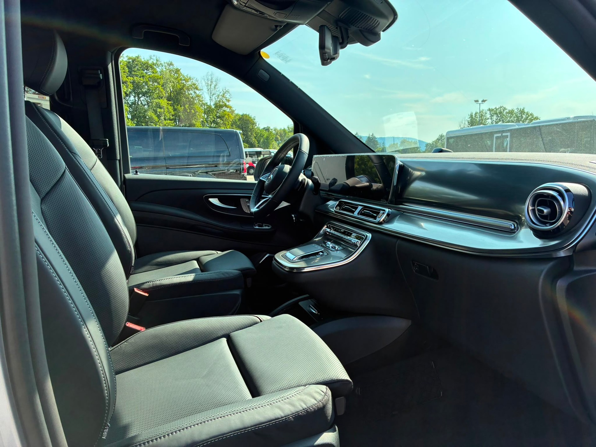 MERCEDES-BENZ V 300 d Exclusive L SWISS EDITION 4MATIC-image-13