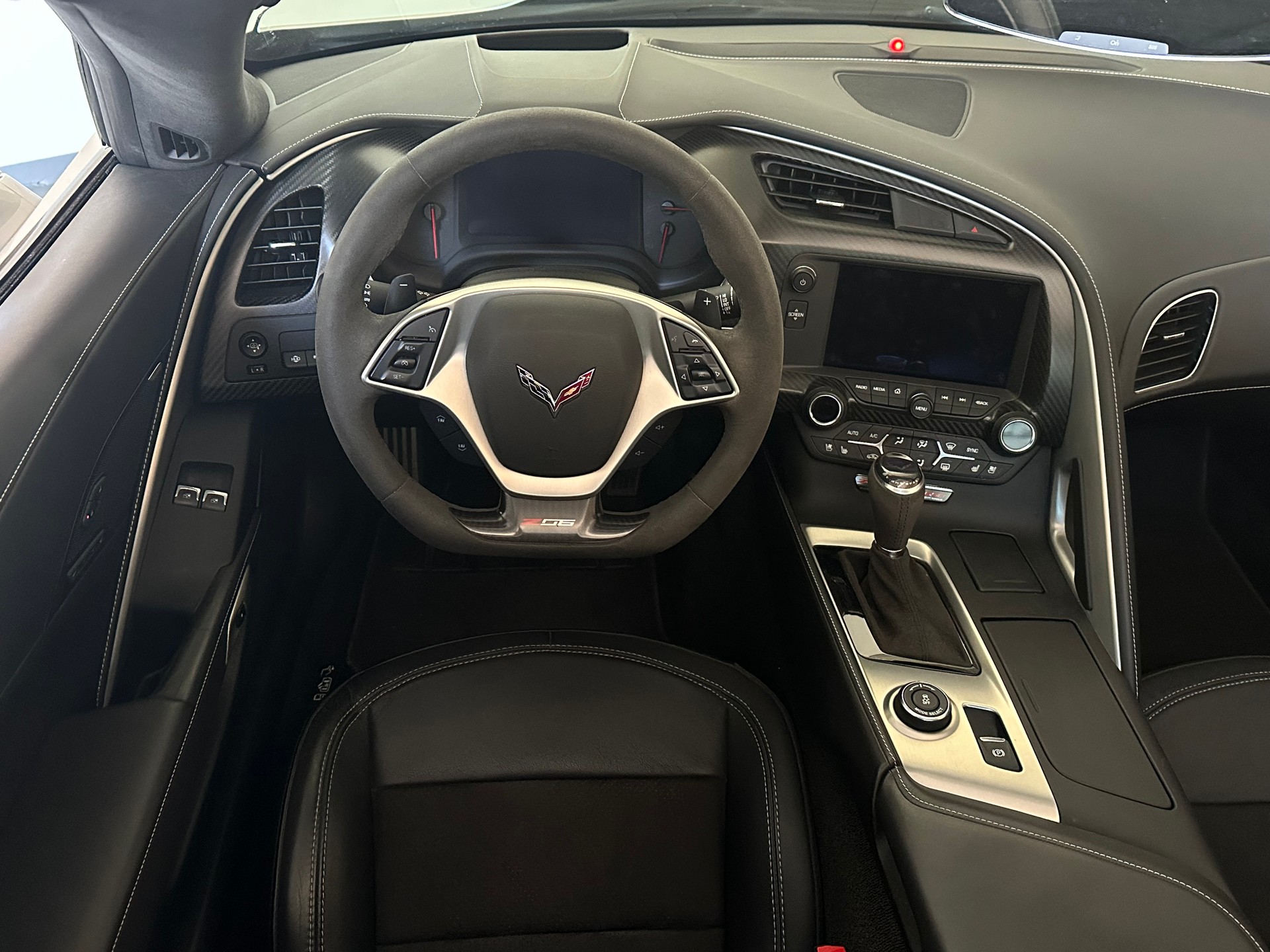 CHEVROLET Corvette Coupé Z06 3LZ Automatic-image-5