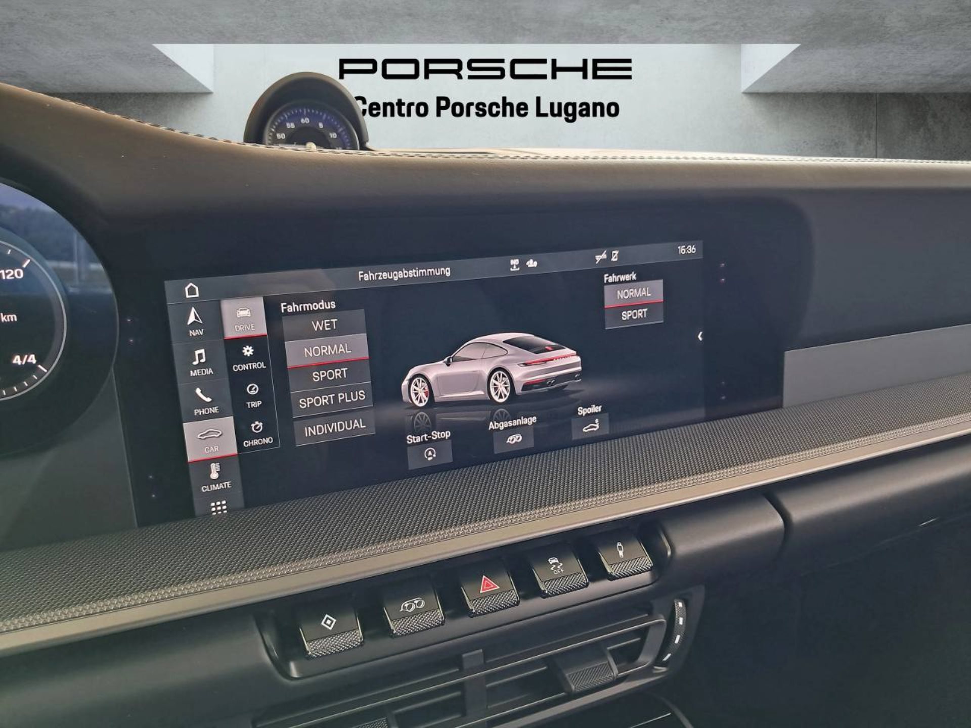 PORSCHE 911 Carrera S-image-21