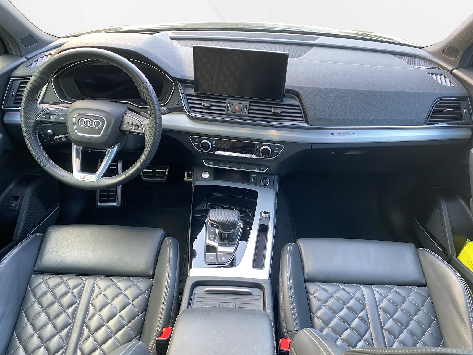 AUDI Q5 Sportback 2.0 40 TDI S Line quattro S-Tronic-image-12