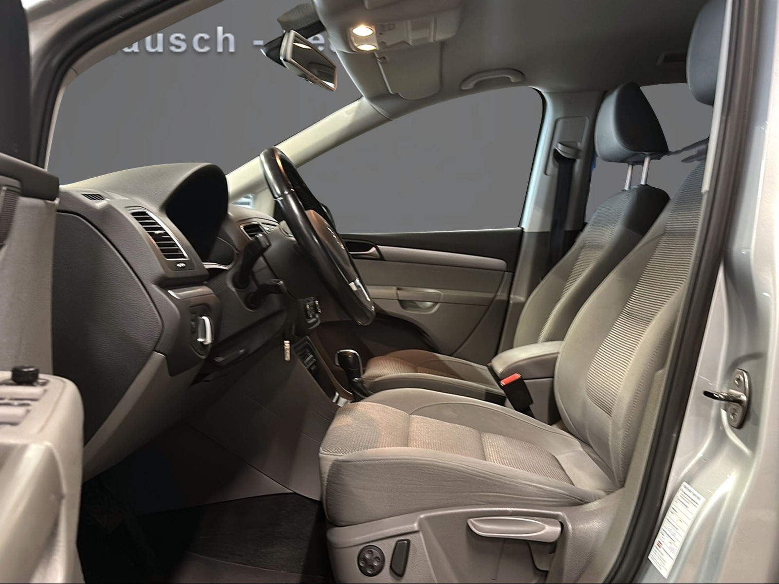 VW Sharan 2.0 TDI BMT Comfortline DSG-image-10