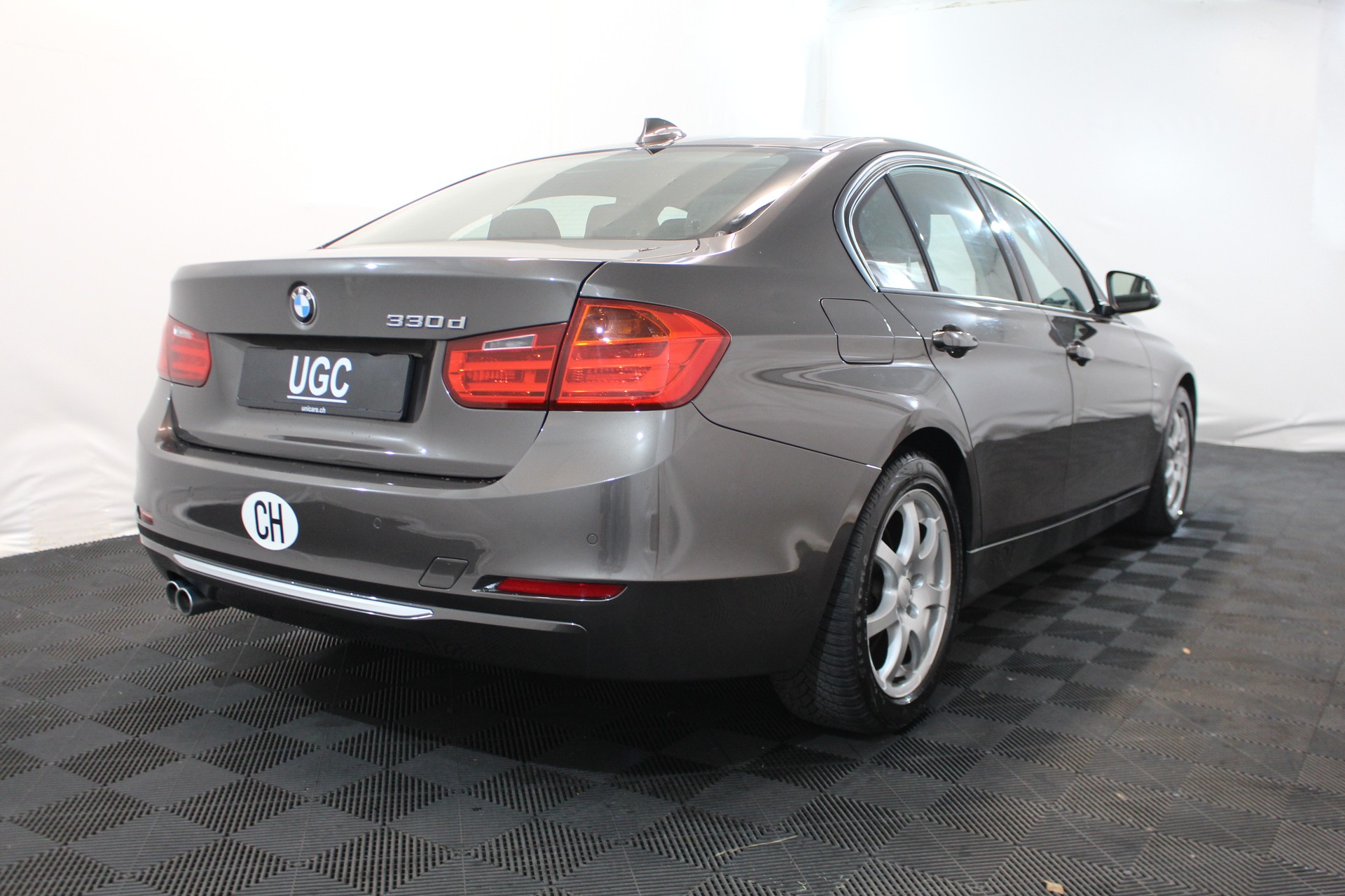 BMW 330d Modern Line Steptronic-image-5