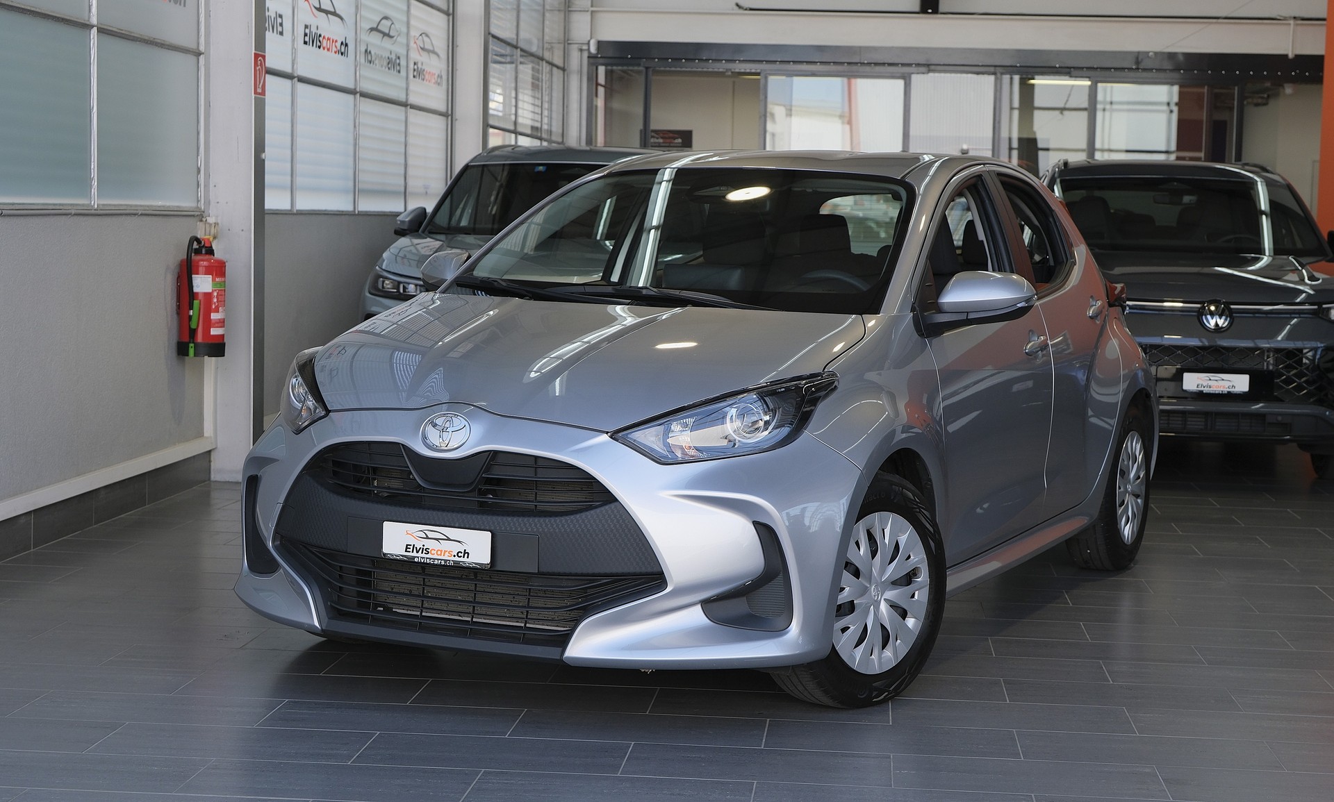 TOYOTA Yaris 1.5 Comfort e-CVT-image-0